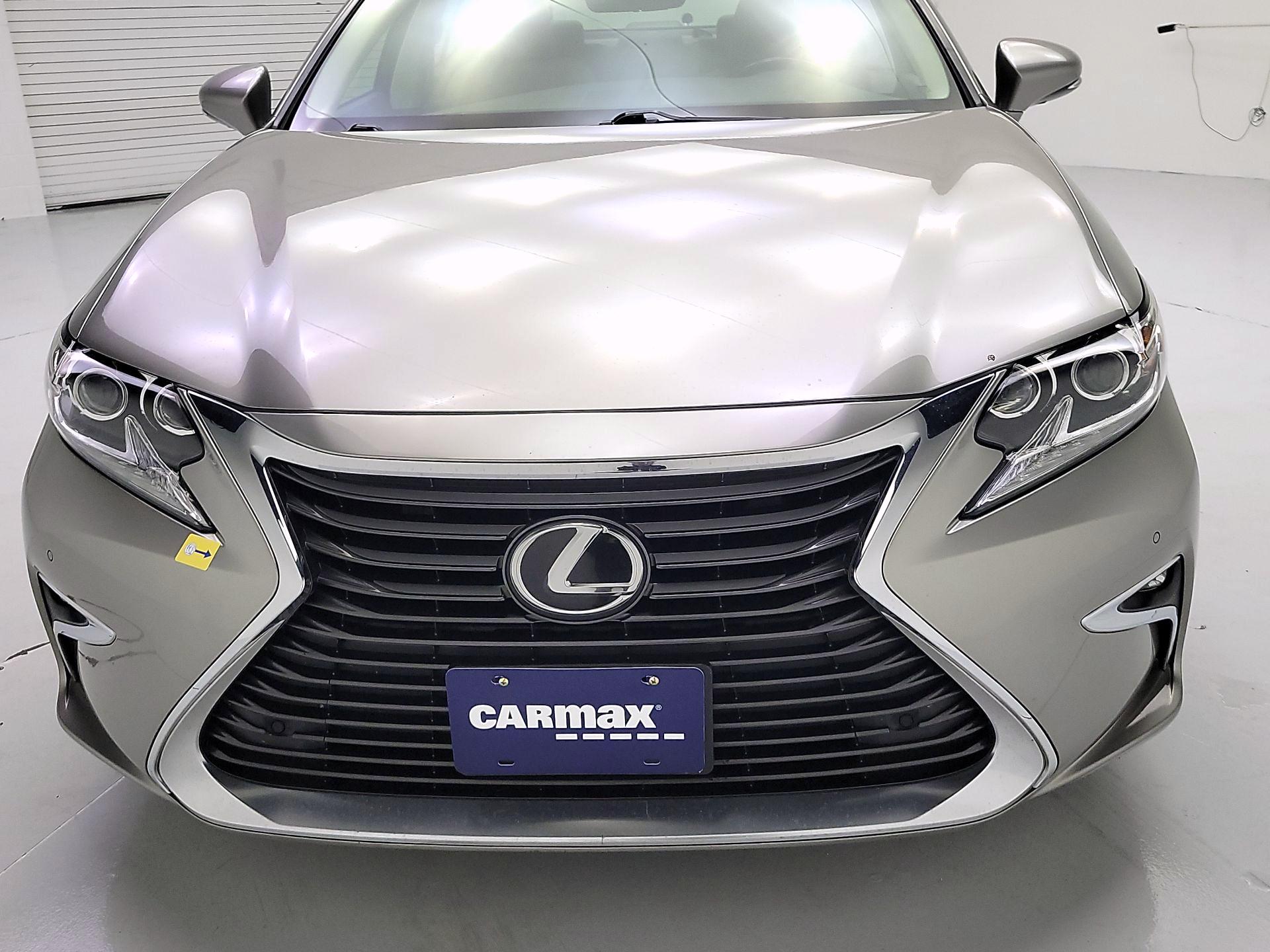 Thumbnail: 2018 Lexus ES - 2
