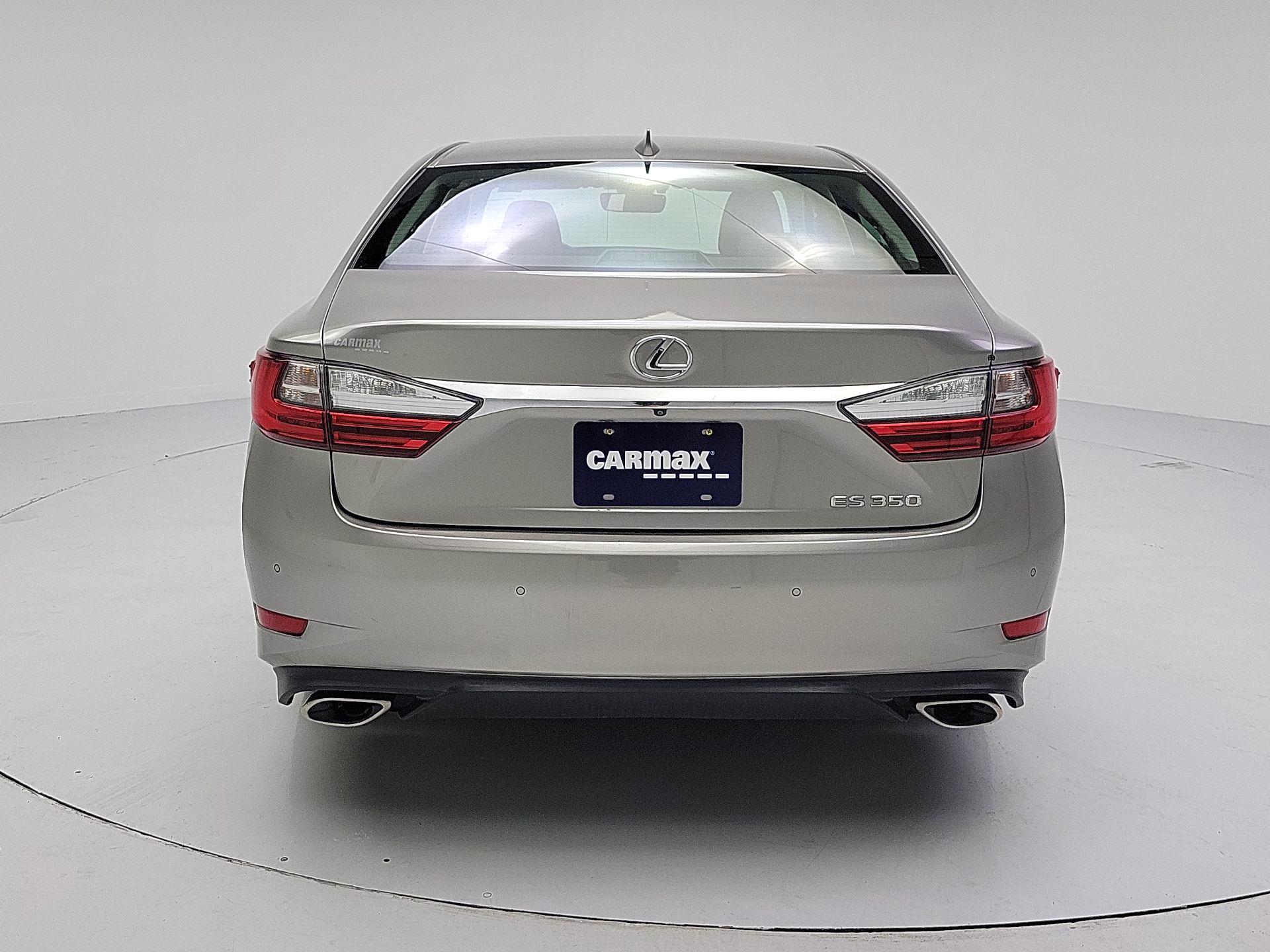 Thumbnail: 2018 Lexus ES - 6