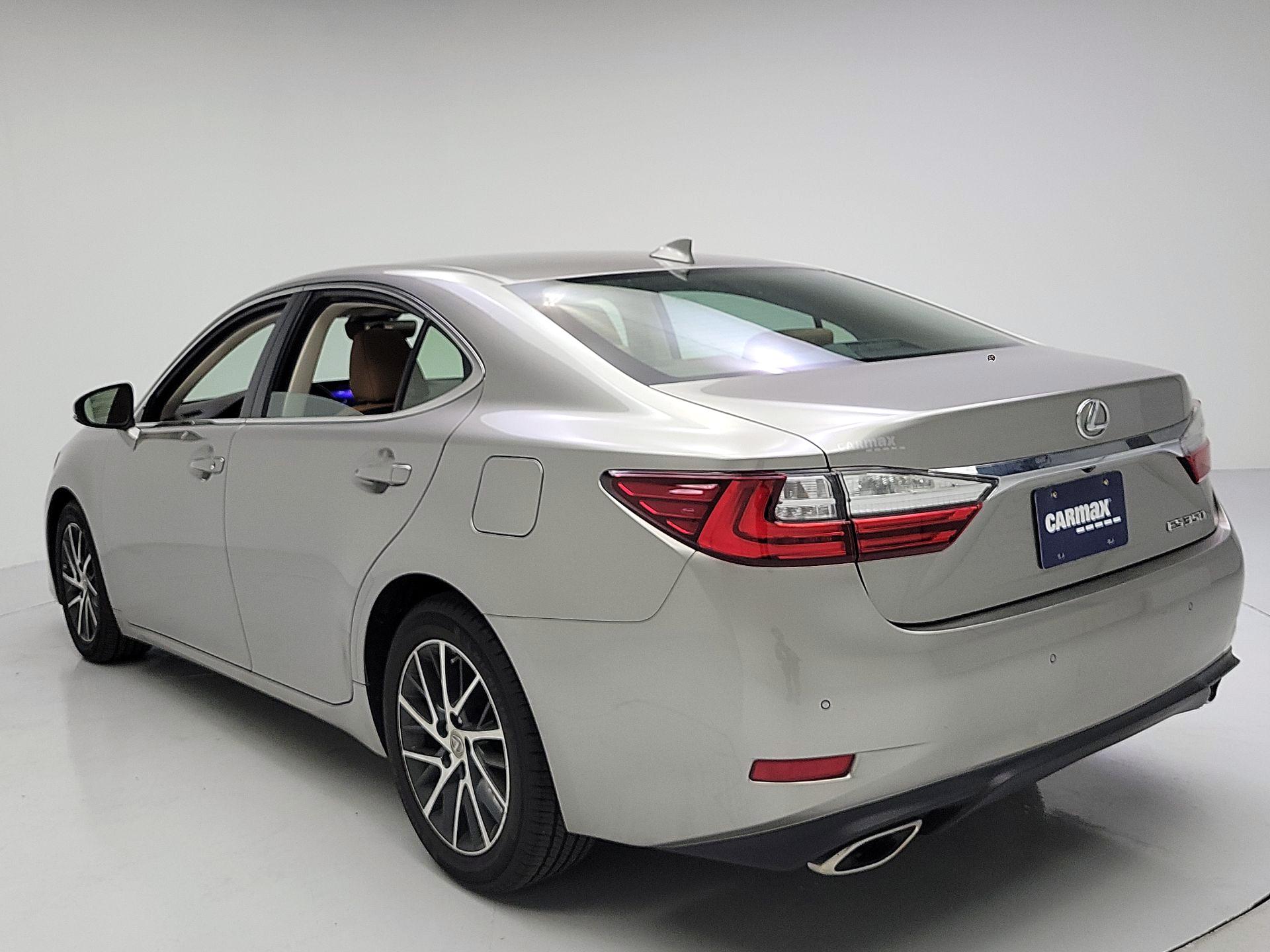 Thumbnail: 2018 Lexus ES - 7