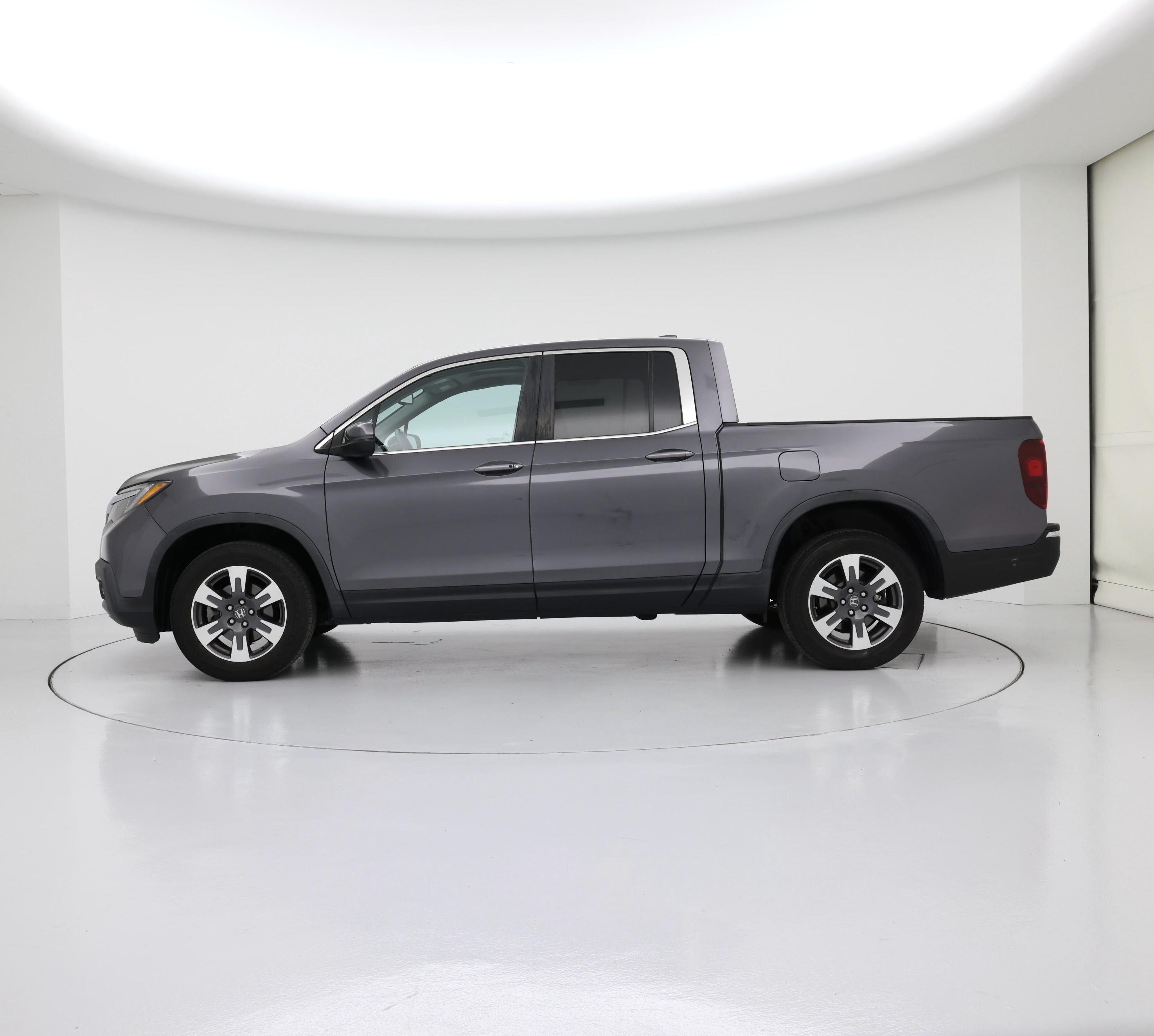 Thumbnail: 2019 Honda Ridgeline - 3