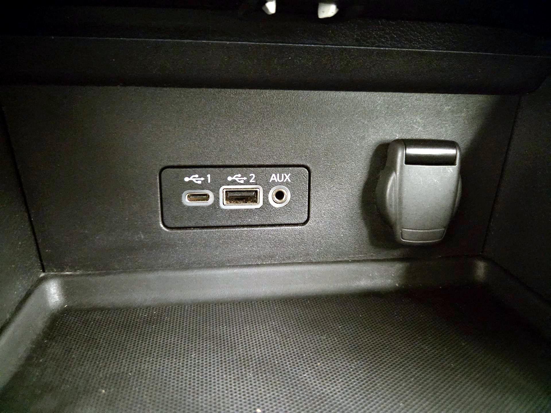 Thumbnail: 2023 Nissan Sentra - 18