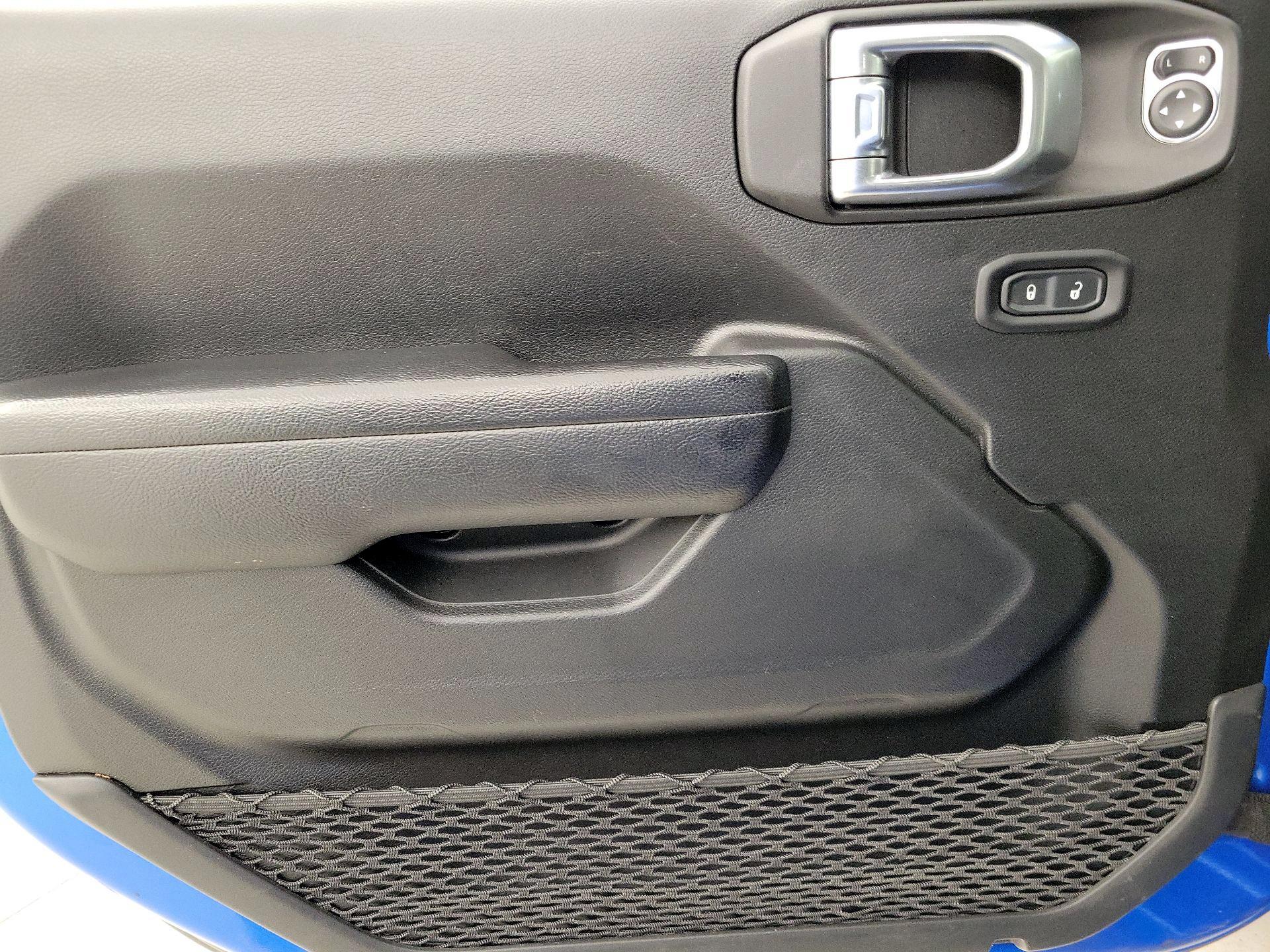 Thumbnail: 2022 Jeep Wrangler - 12