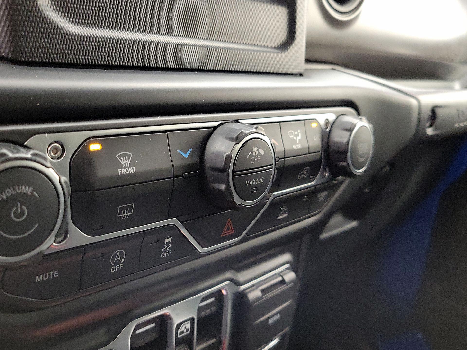 Thumbnail: 2022 Jeep Wrangler - 16