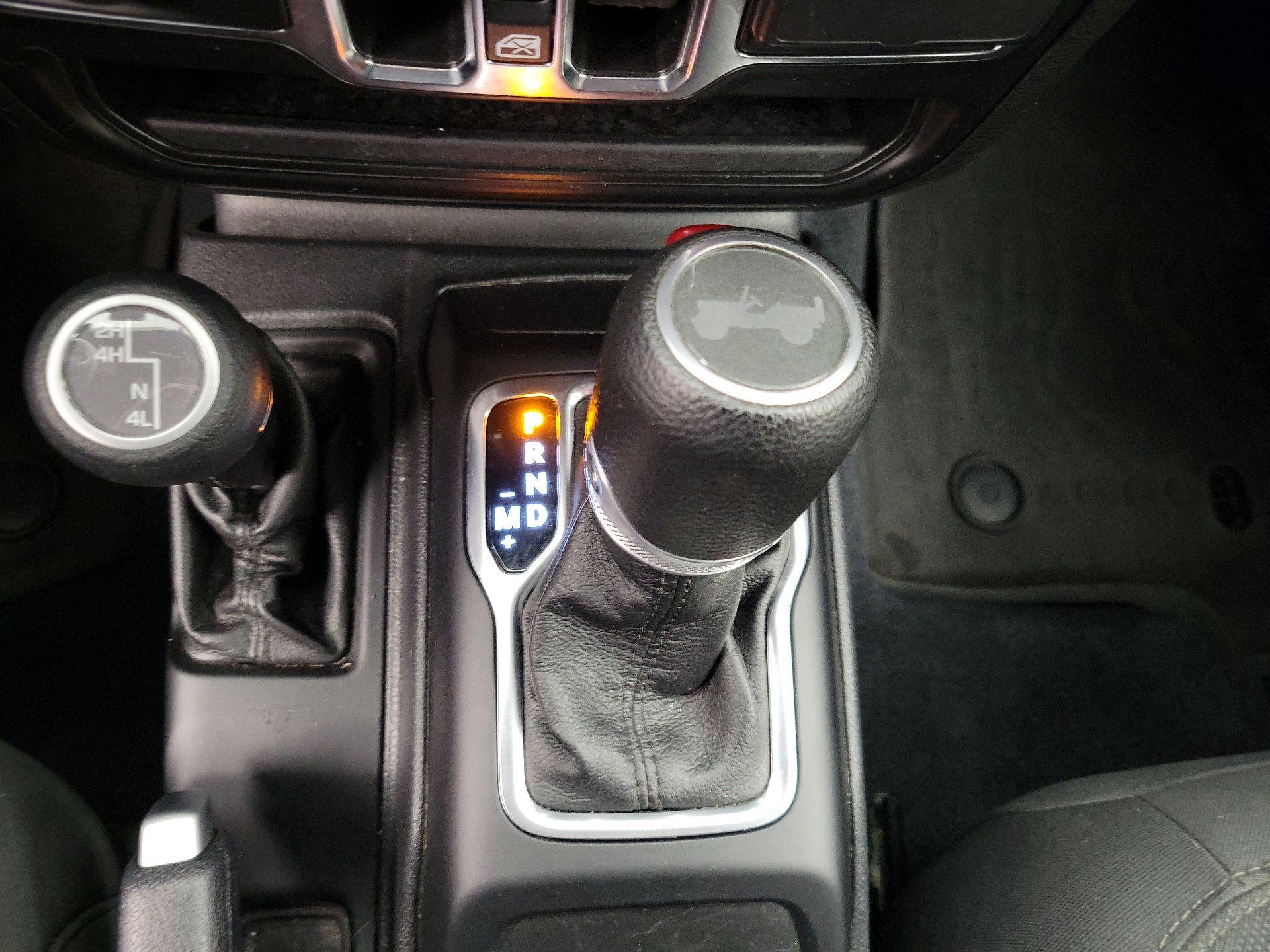 Thumbnail: 2022 Jeep Wrangler - 17