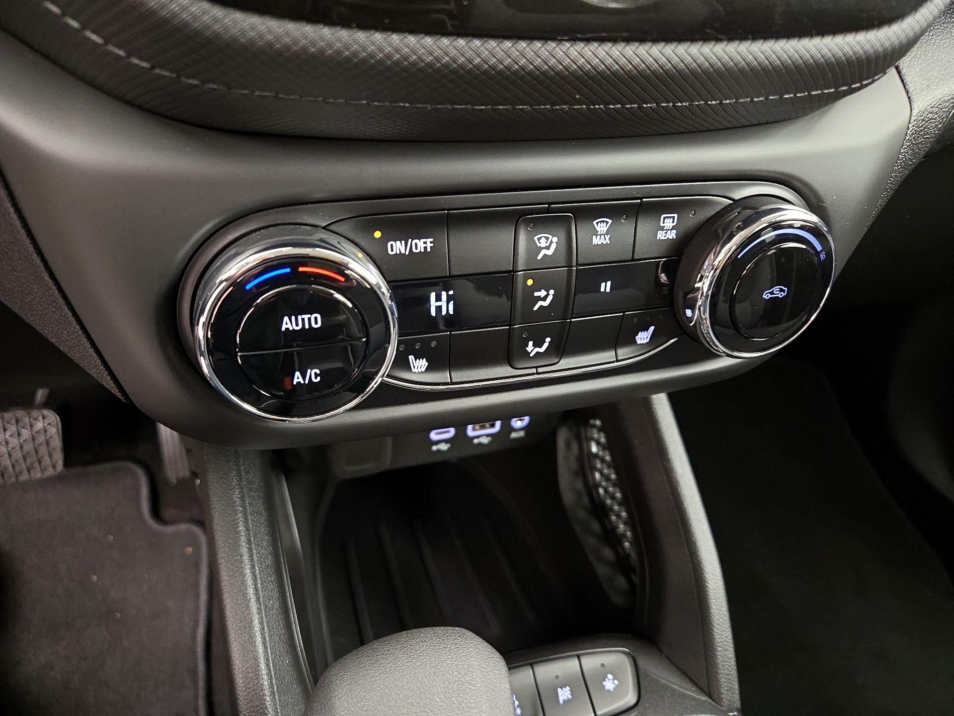 Thumbnail: 2021 Chevrolet TrailBlazer - 16