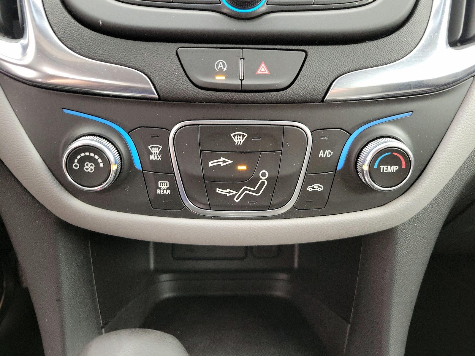 2024 Chevrolet Equinox LS - Photo 17