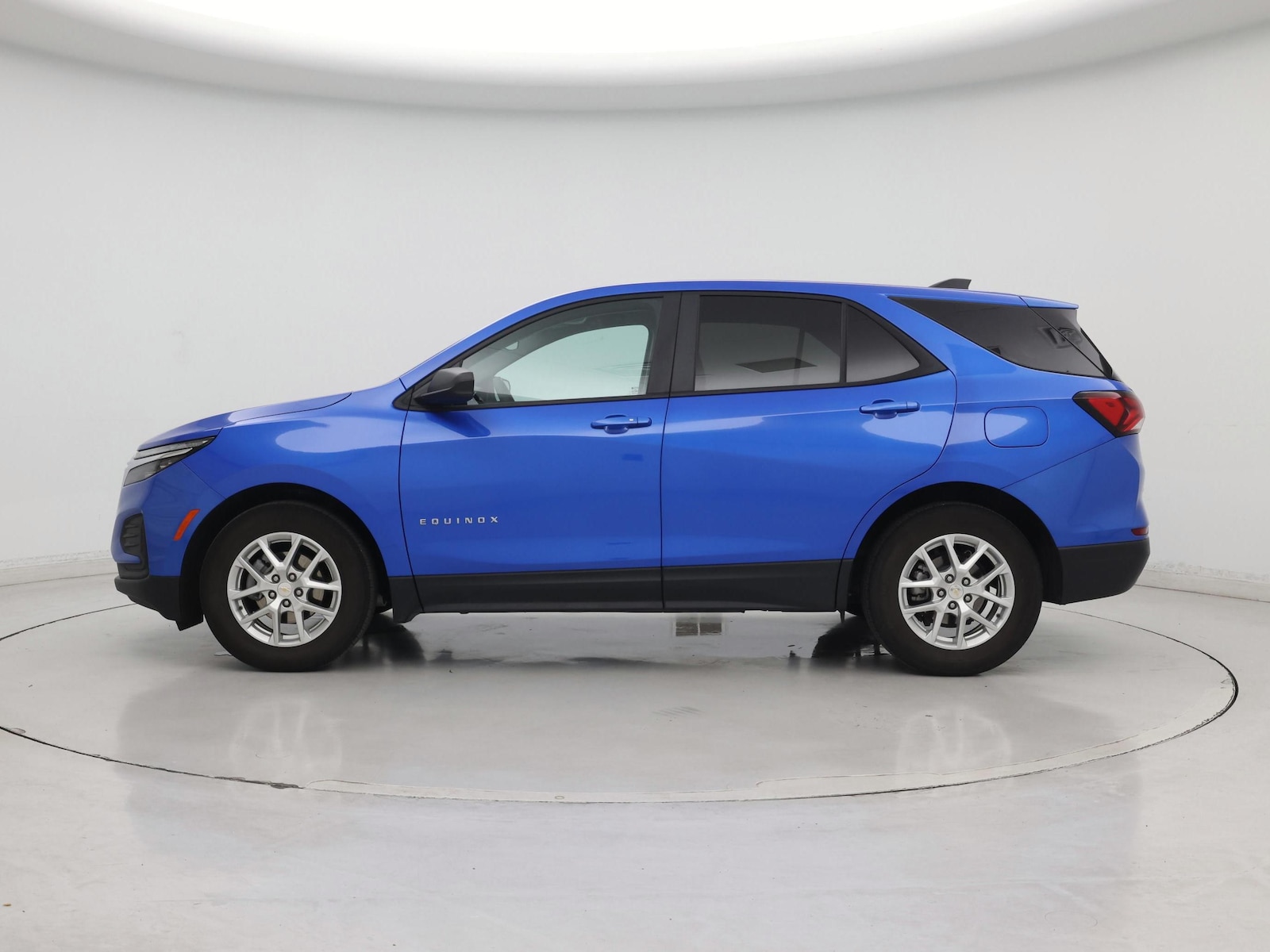 2024 Chevrolet Equinox LS - Photo 4