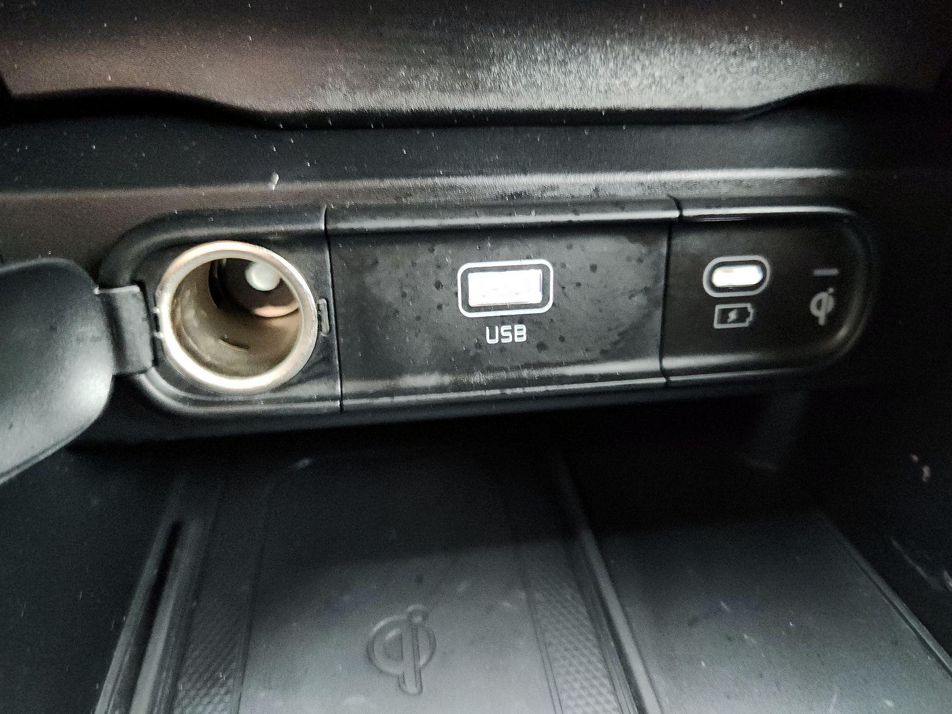 Thumbnail: 2023 Kia Telluride - 19