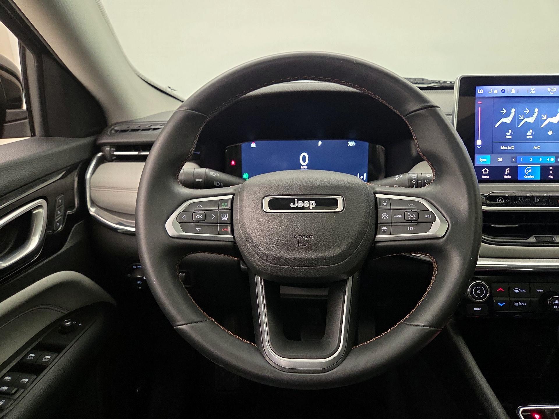 Thumbnail: 2022 Jeep Compass - 10