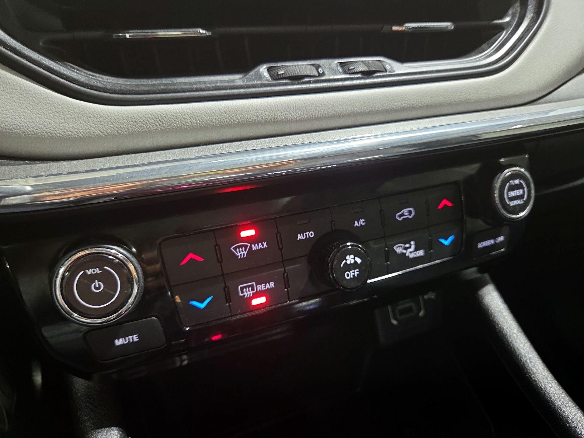 Thumbnail: 2022 Jeep Compass - 17