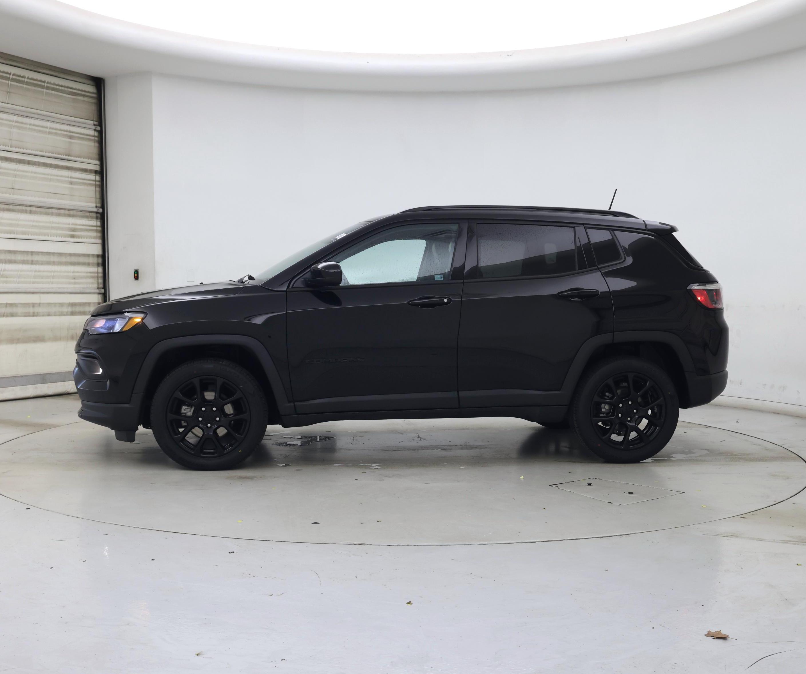 Thumbnail: 2022 Jeep Compass - 3