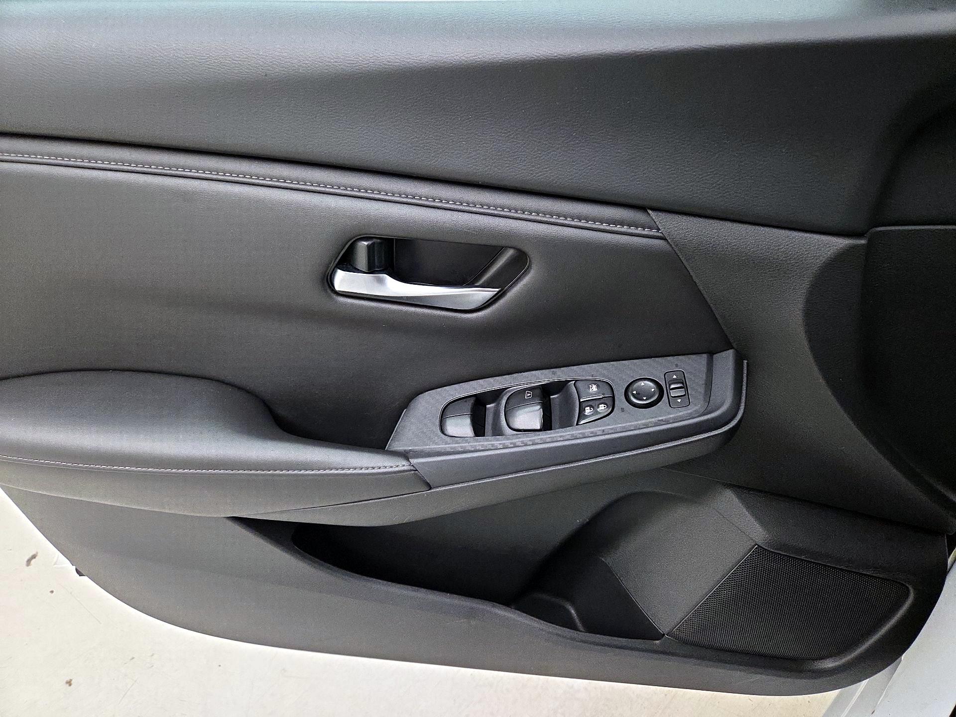 Thumbnail: 2023 Nissan Sentra - 12