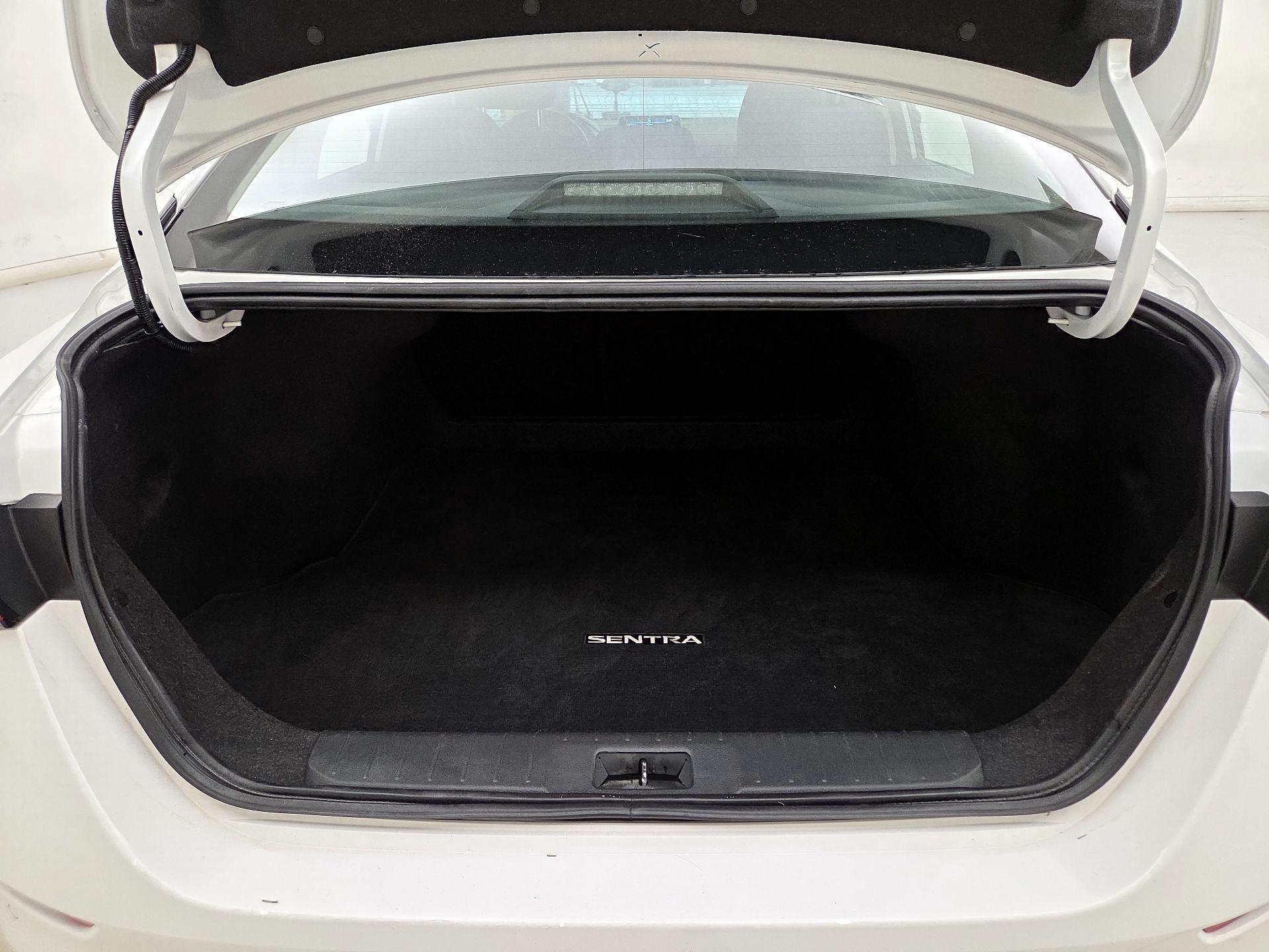 Thumbnail: 2023 Nissan Sentra - 20