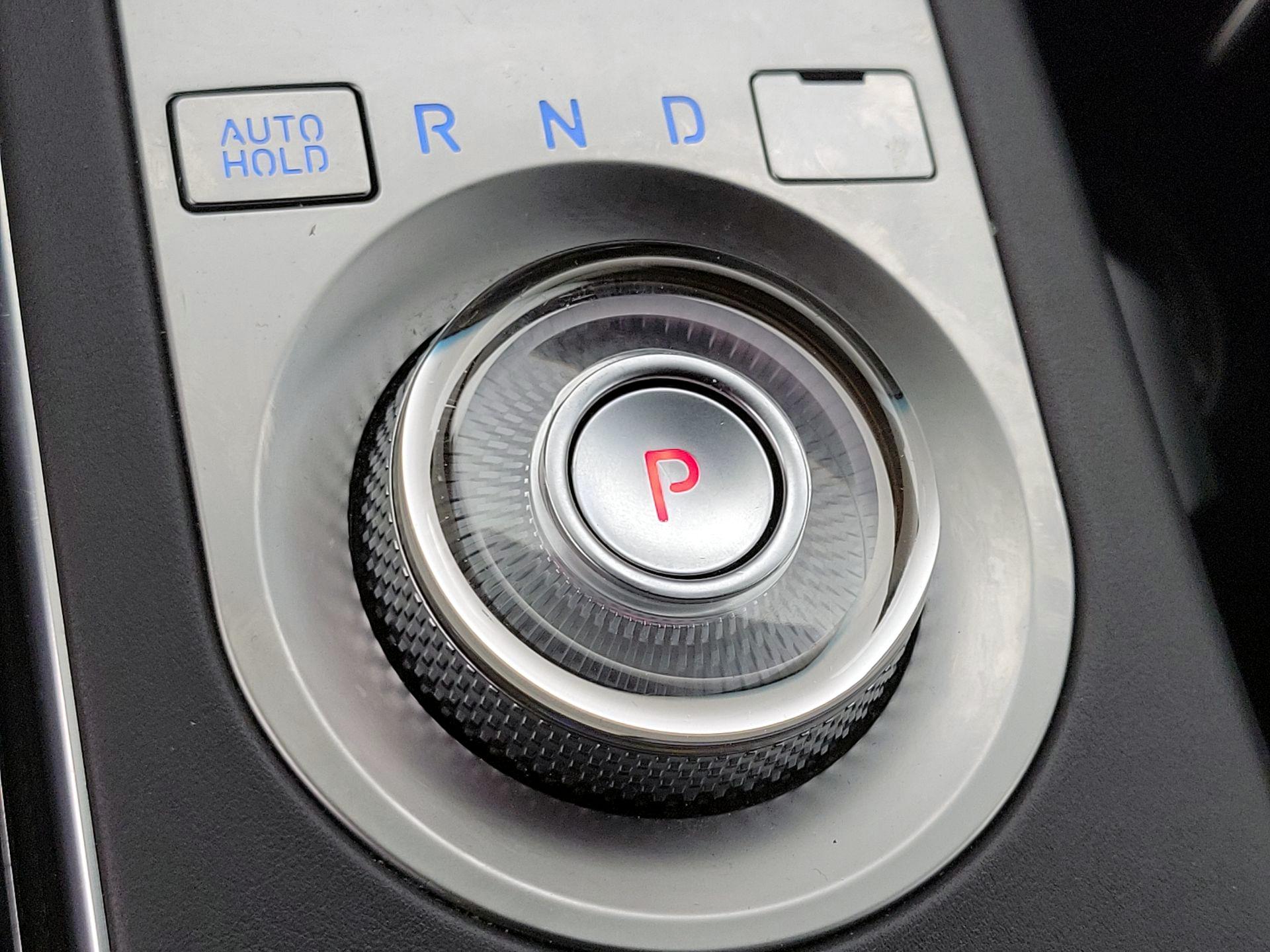 Thumbnail: 2025 Genesis GV70 - 18