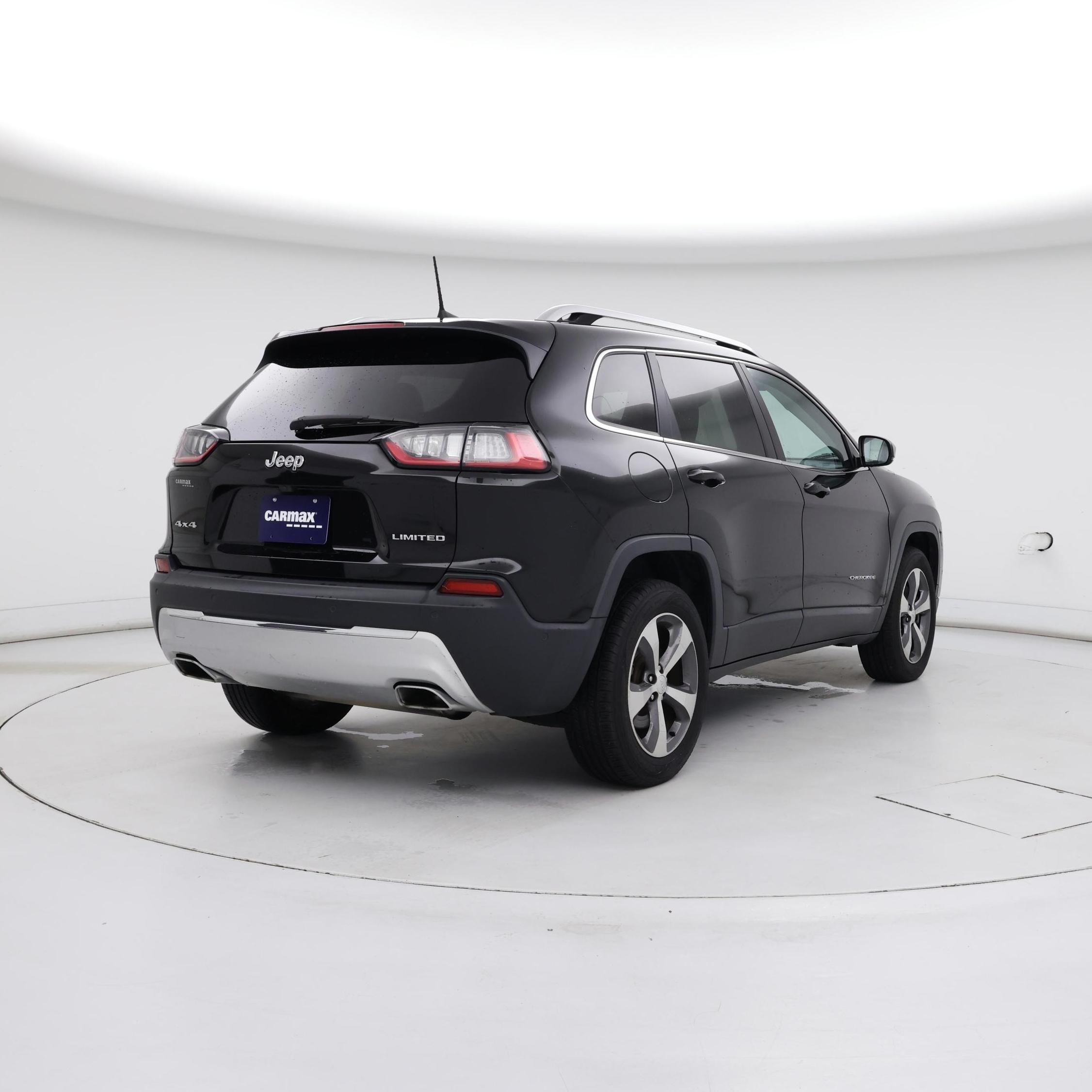 Thumbnail: 2019 Jeep Cherokee - 8