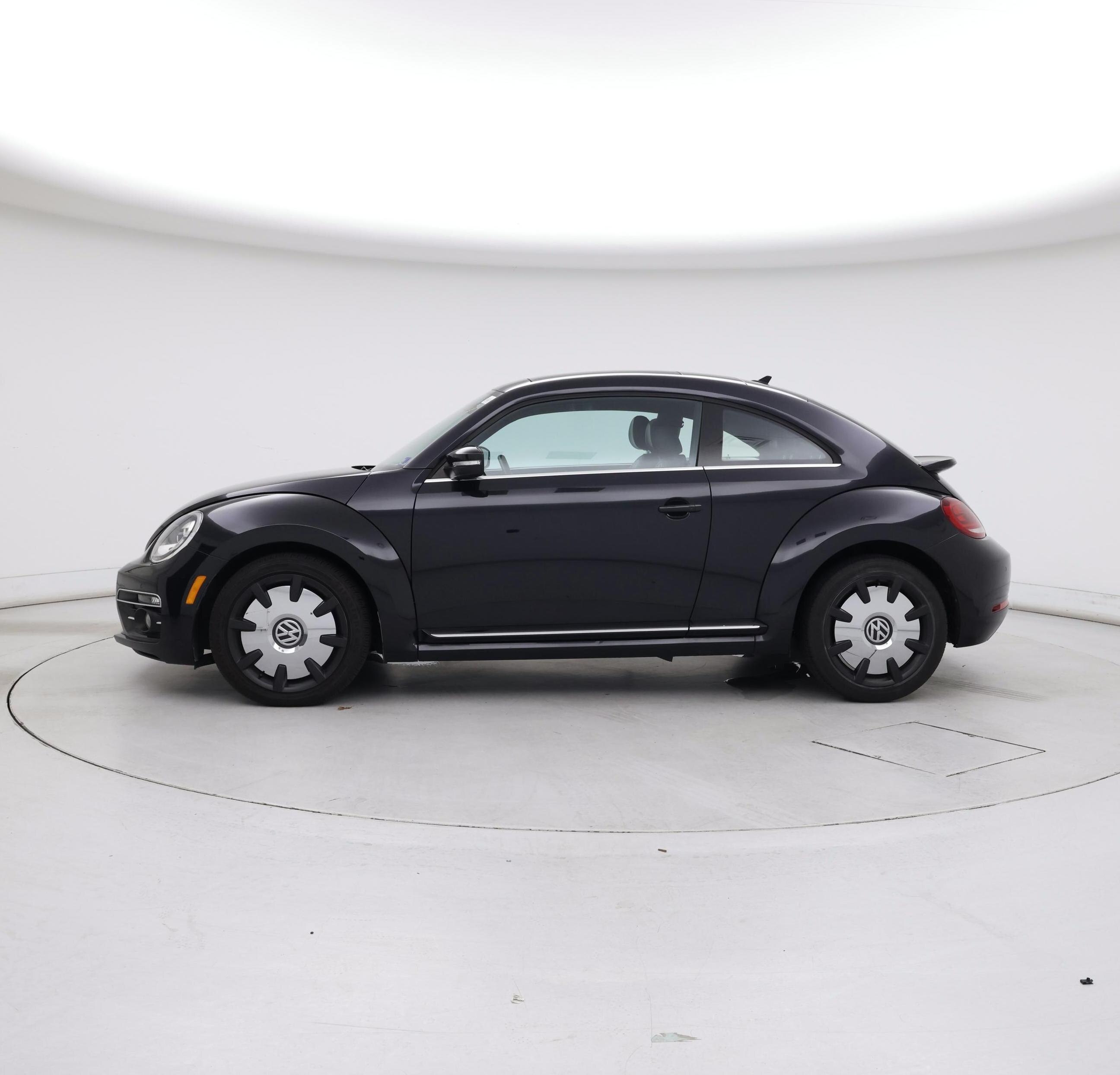 Thumbnail: 2019 Volkswagen Beetle - 3
