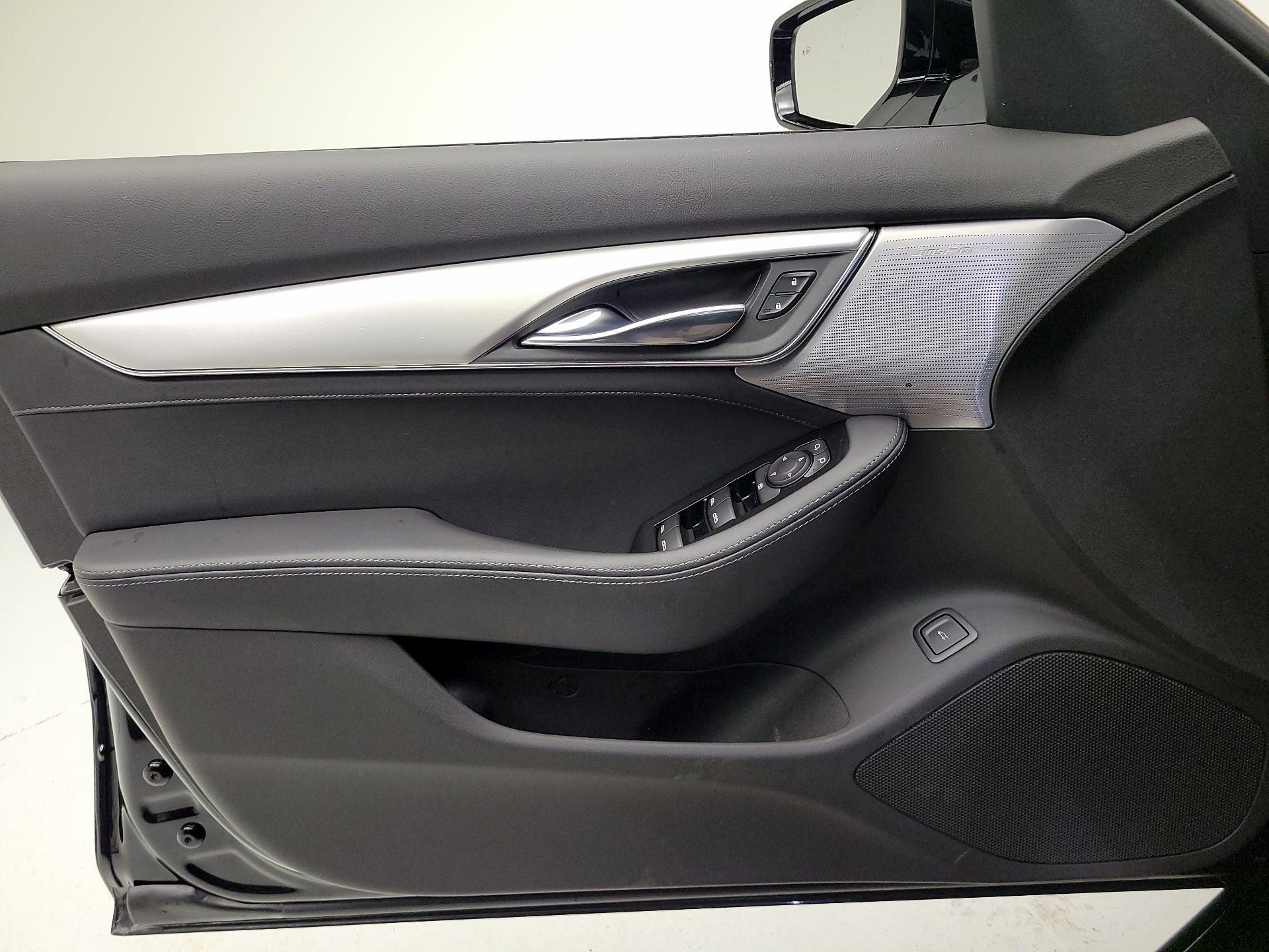 Thumbnail: 2022 Cadillac CT5 - 10