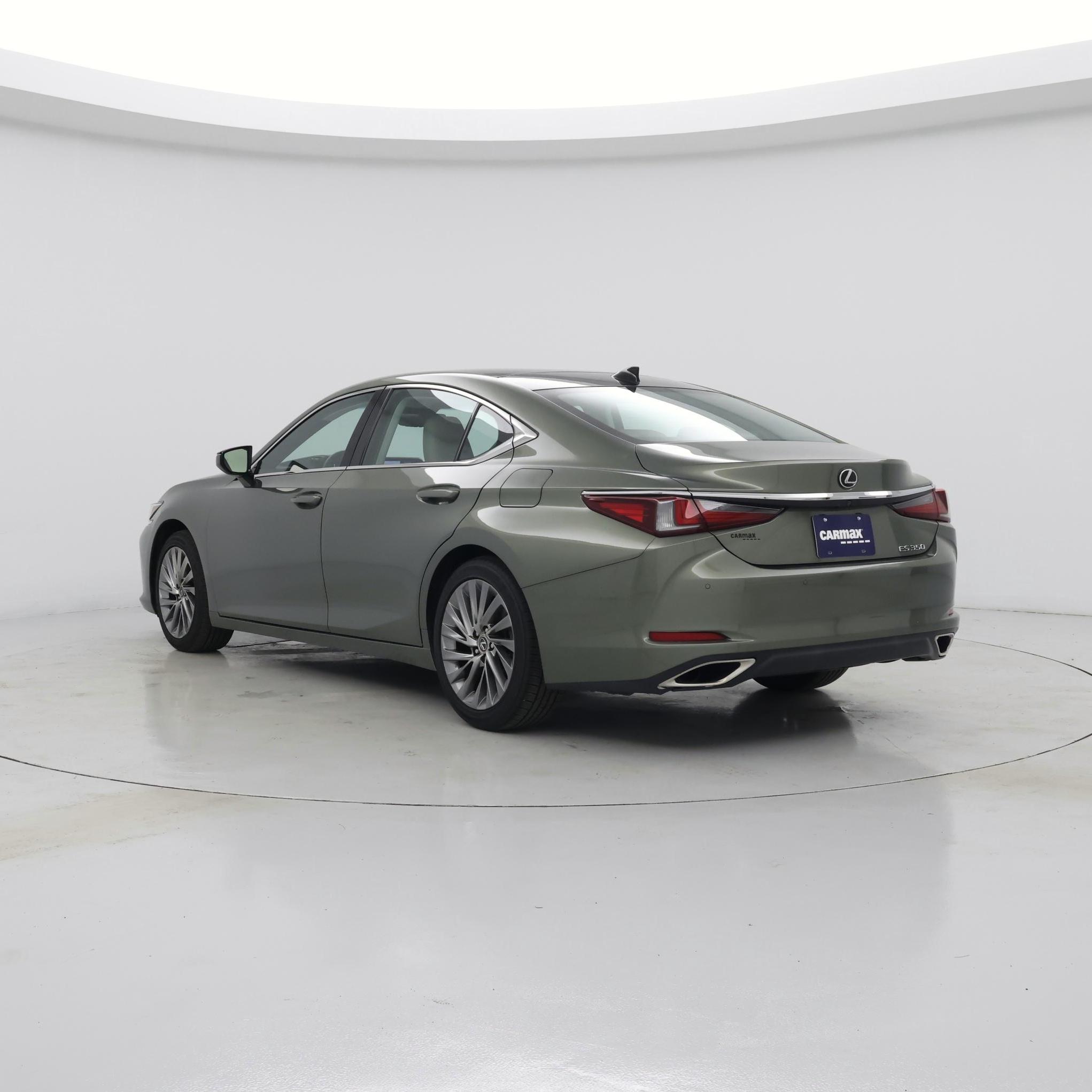 Thumbnail: 2019 Lexus ES - 2