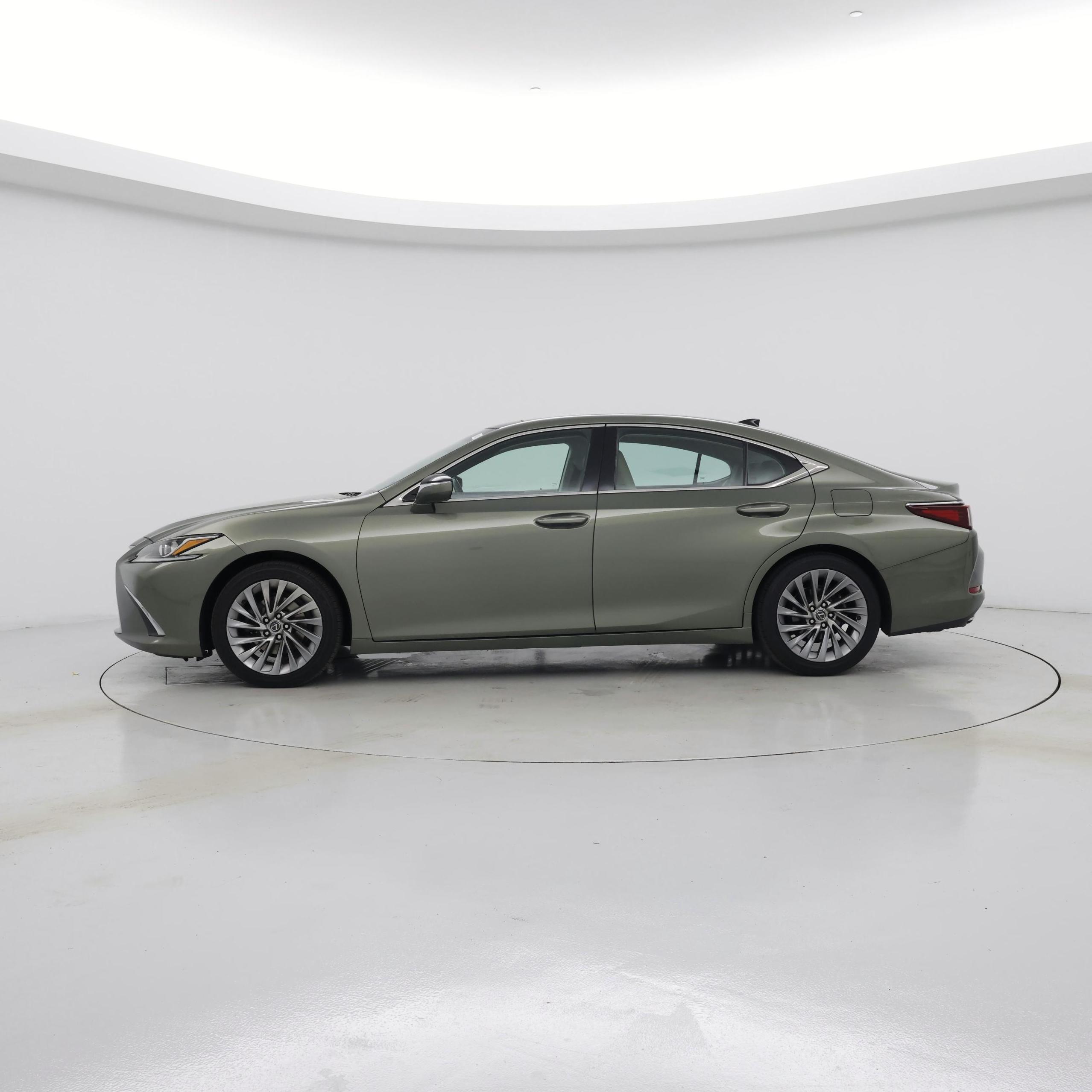 Thumbnail: 2019 Lexus ES - 3