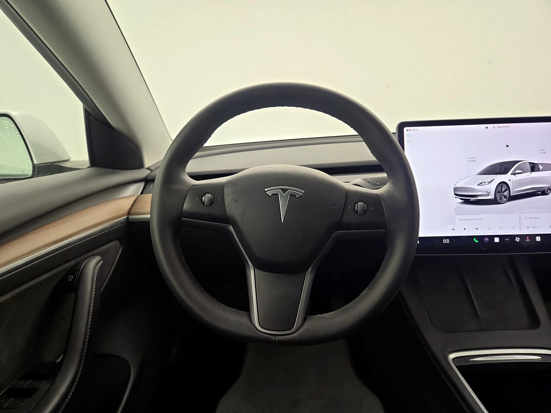 Thumbnail: 2023 Tesla Model 3 - 10