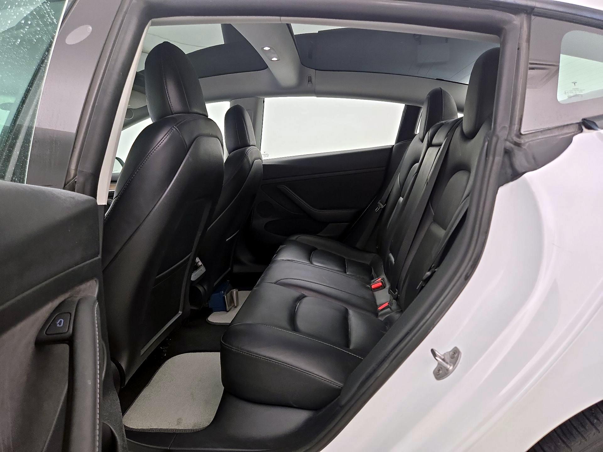 Thumbnail: 2023 Tesla Model 3 - 20