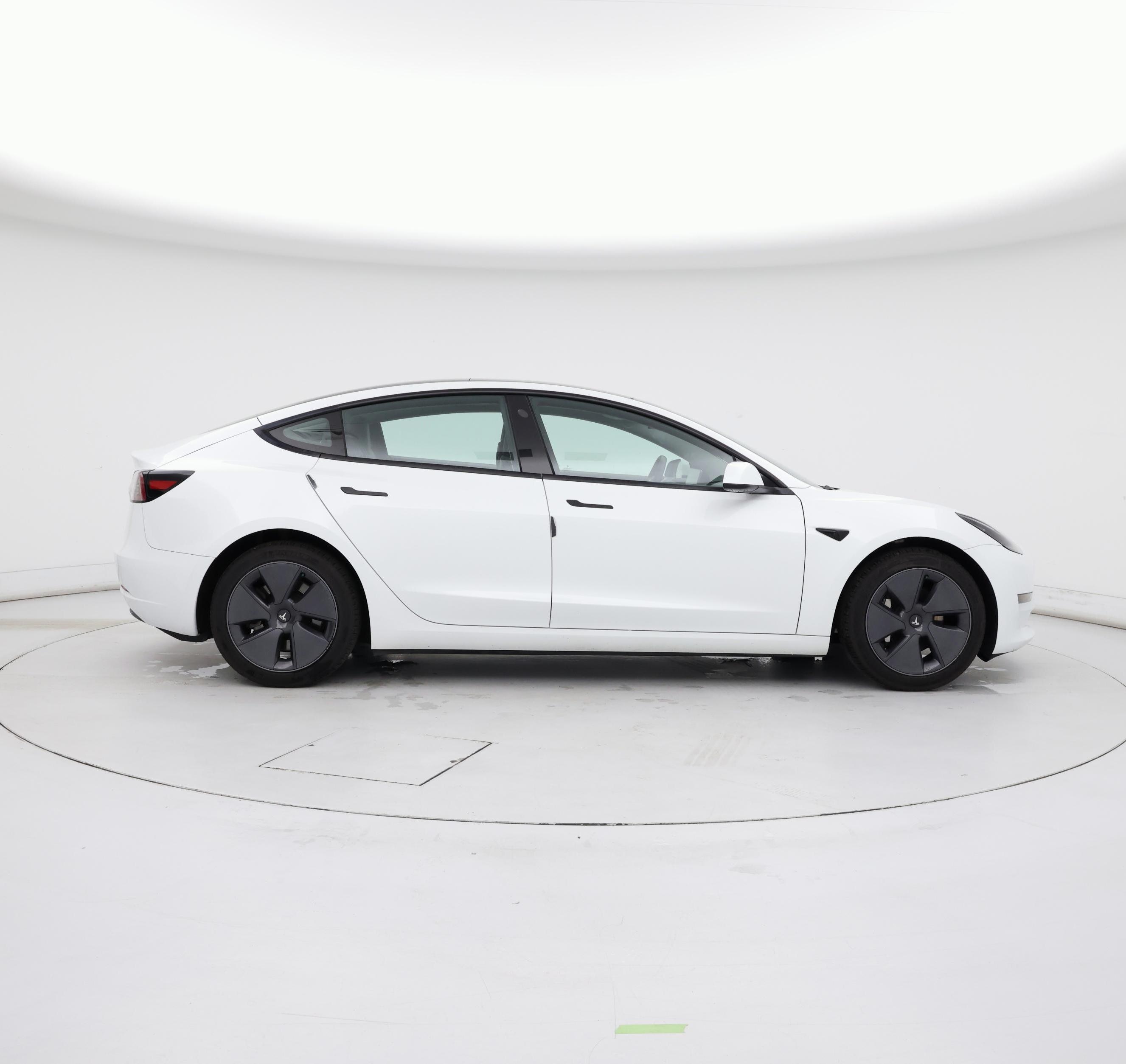 Thumbnail: 2023 Tesla Model 3 - 7