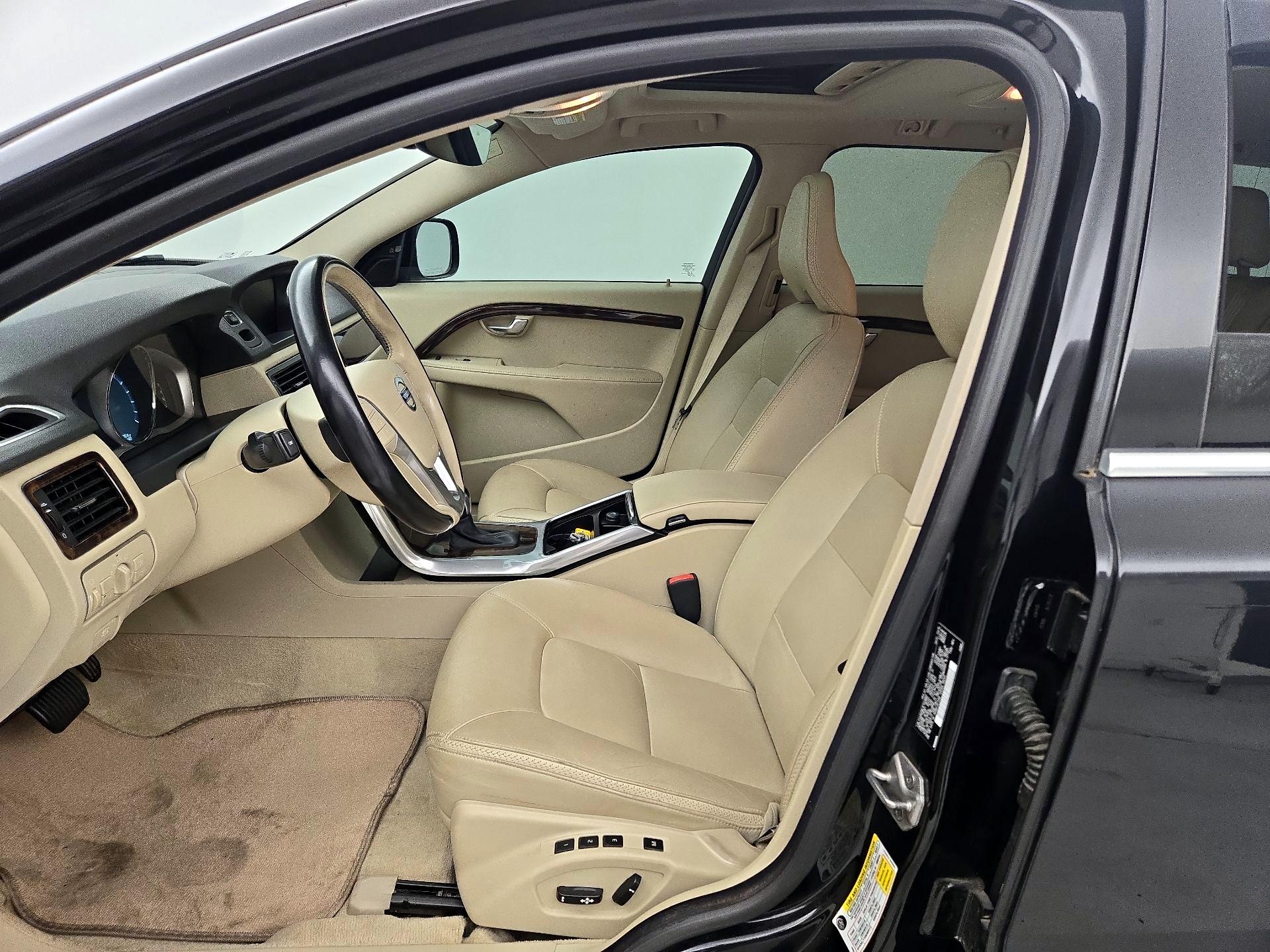 Thumbnail: 2015 Volvo XC70 - 11