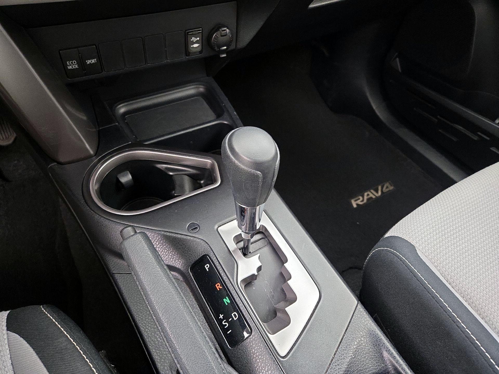 Thumbnail: 2016 Toyota RAV4 - 17