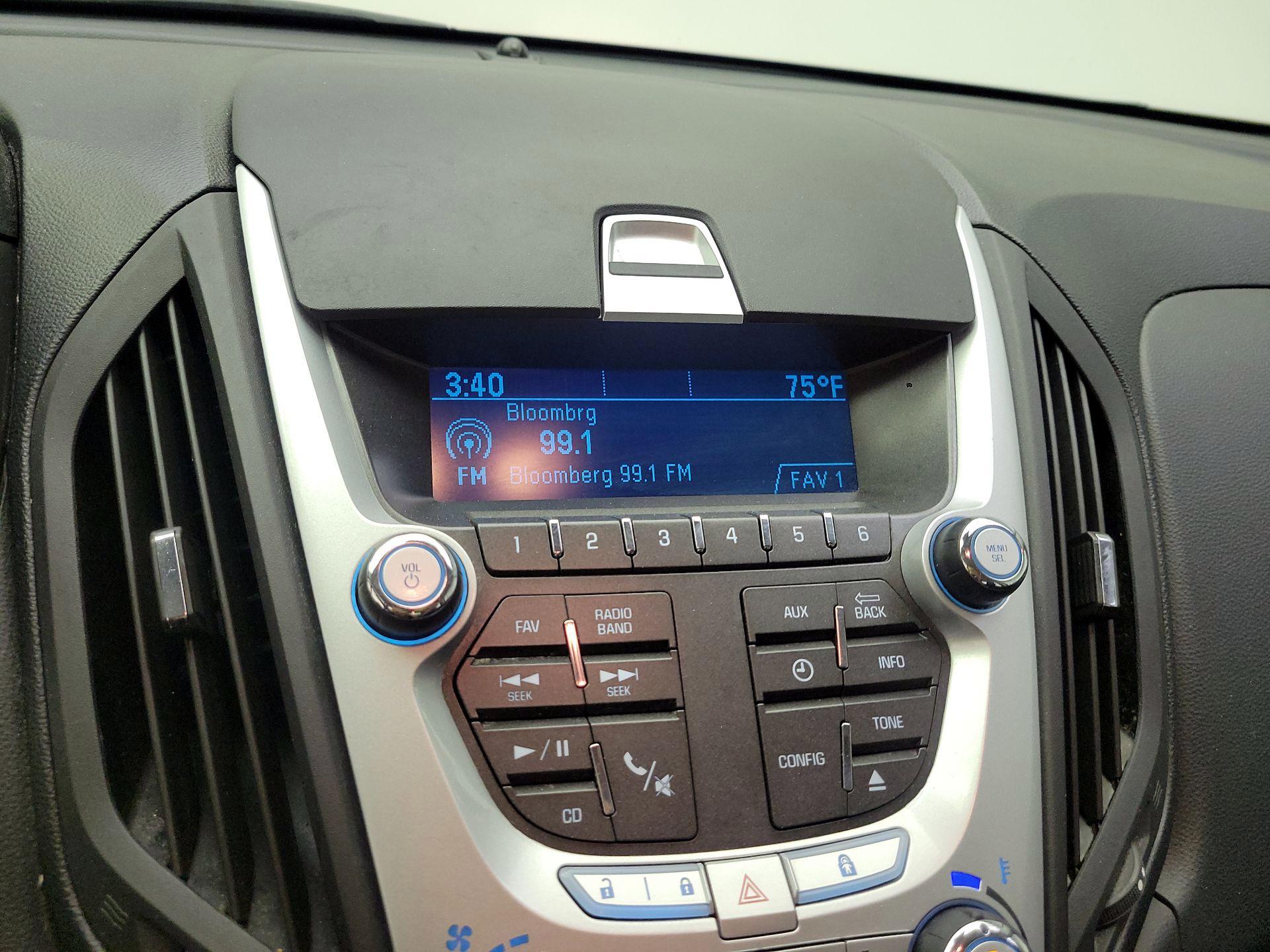 Thumbnail: 2015 Chevrolet Equinox - 11