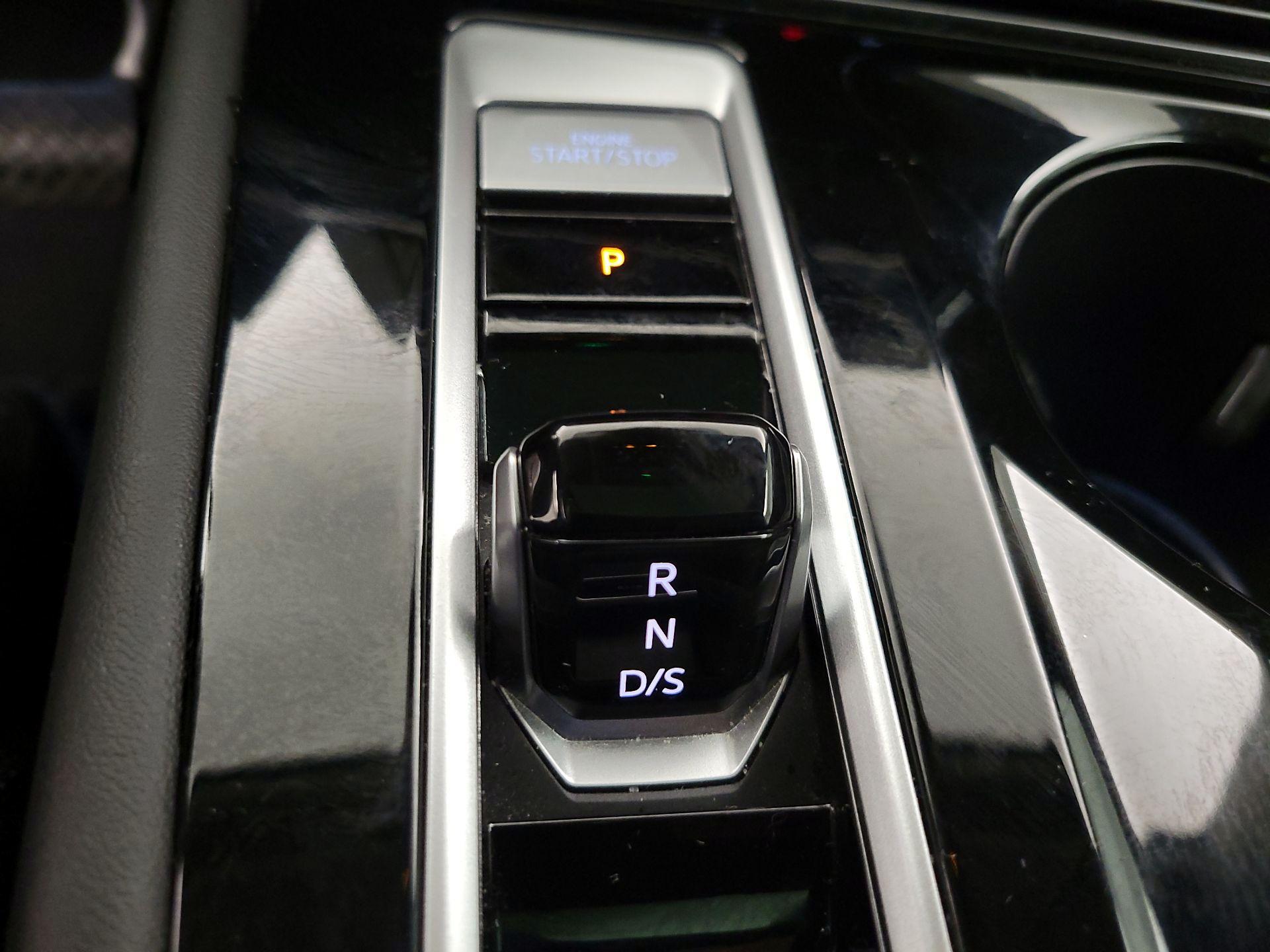 Thumbnail: 2024 Volkswagen Atlas - 17