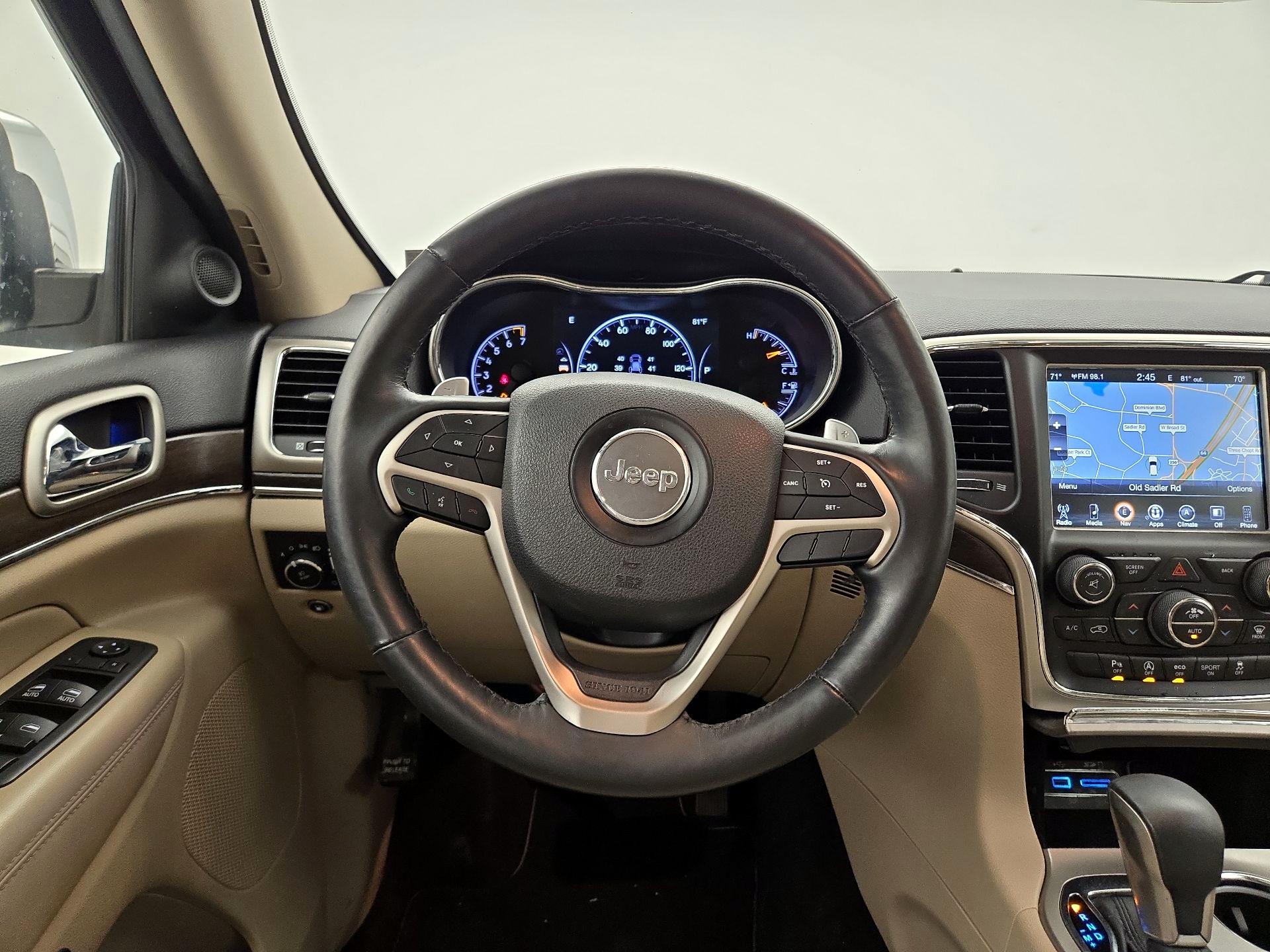 Thumbnail: 2017 Jeep Grand Cherokee - 10