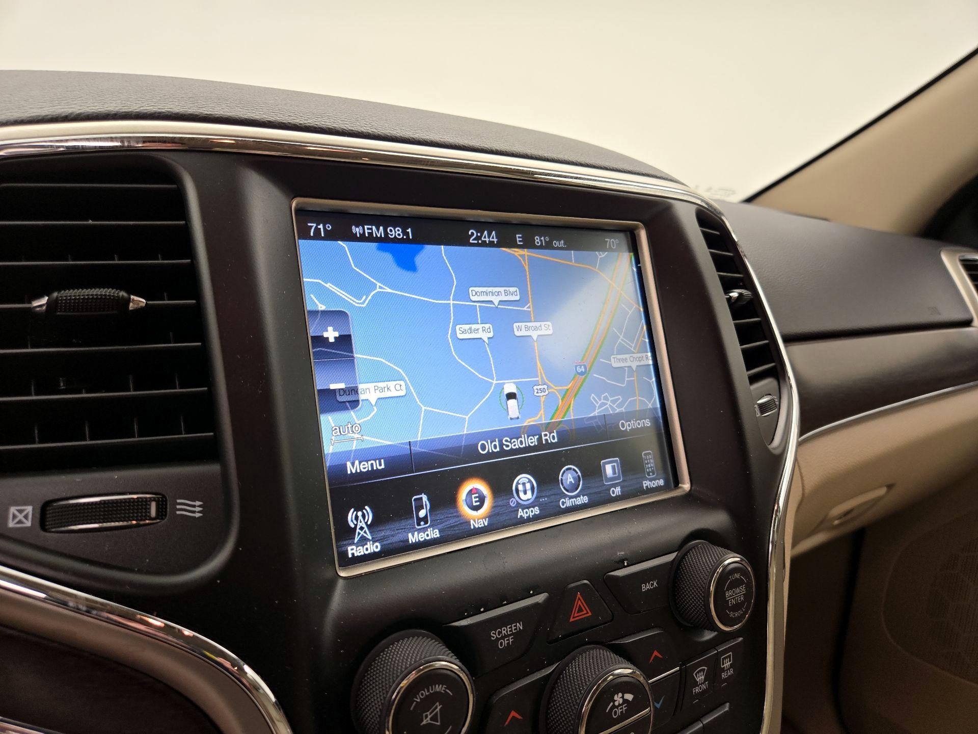 Thumbnail: 2017 Jeep Grand Cherokee - 14