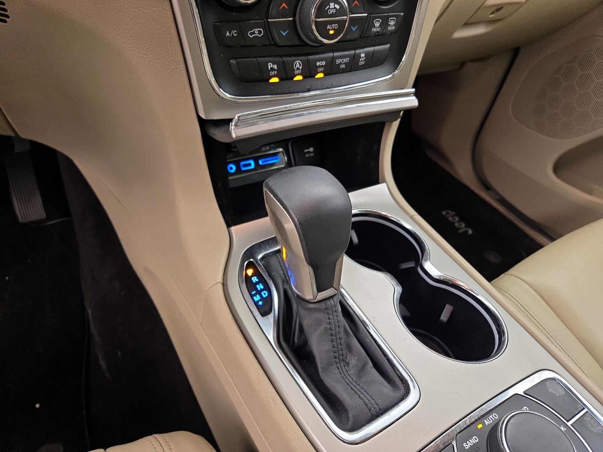 Thumbnail: 2017 Jeep Grand Cherokee - 18