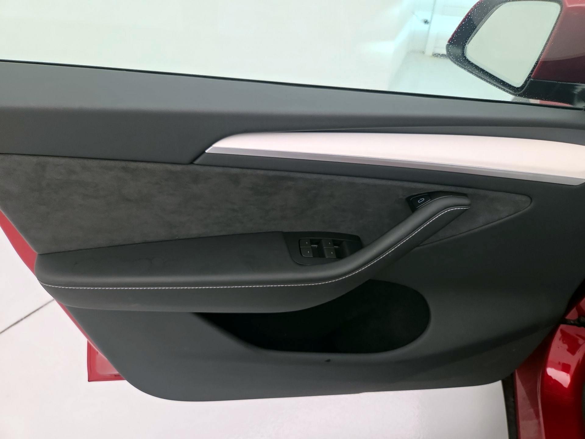 Thumbnail: 2024 Tesla Model Y - 12