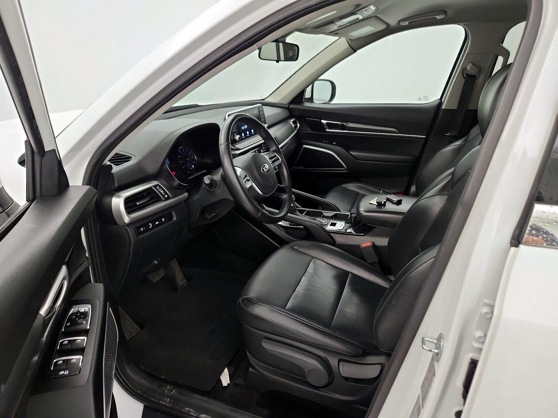 Thumbnail: 2020 Kia Telluride - 11