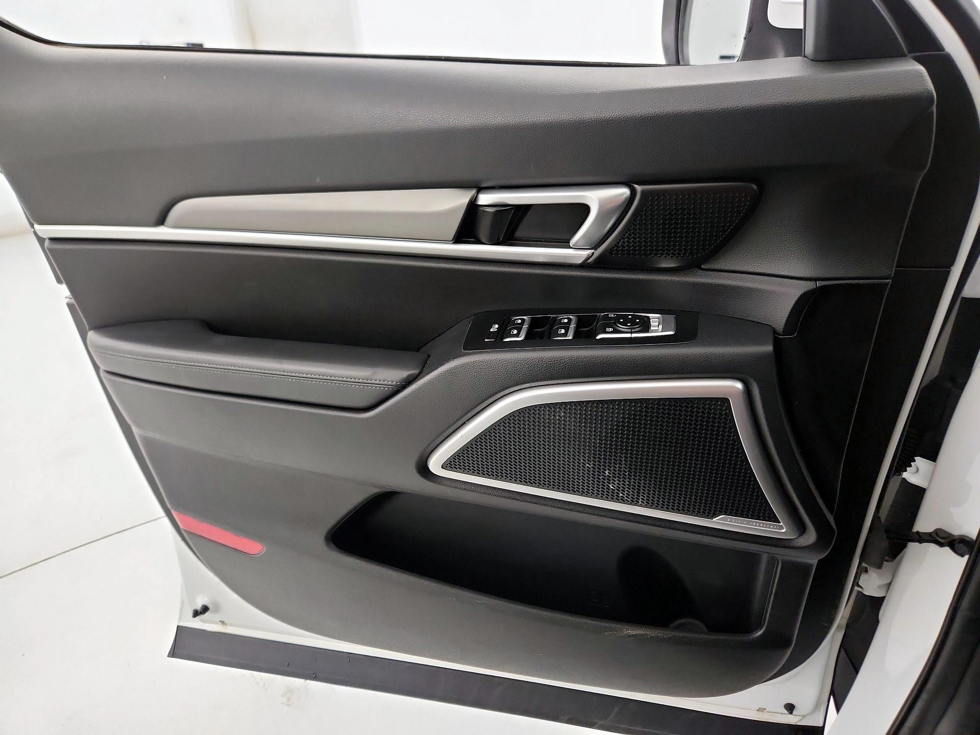 Thumbnail: 2020 Kia Telluride - 12