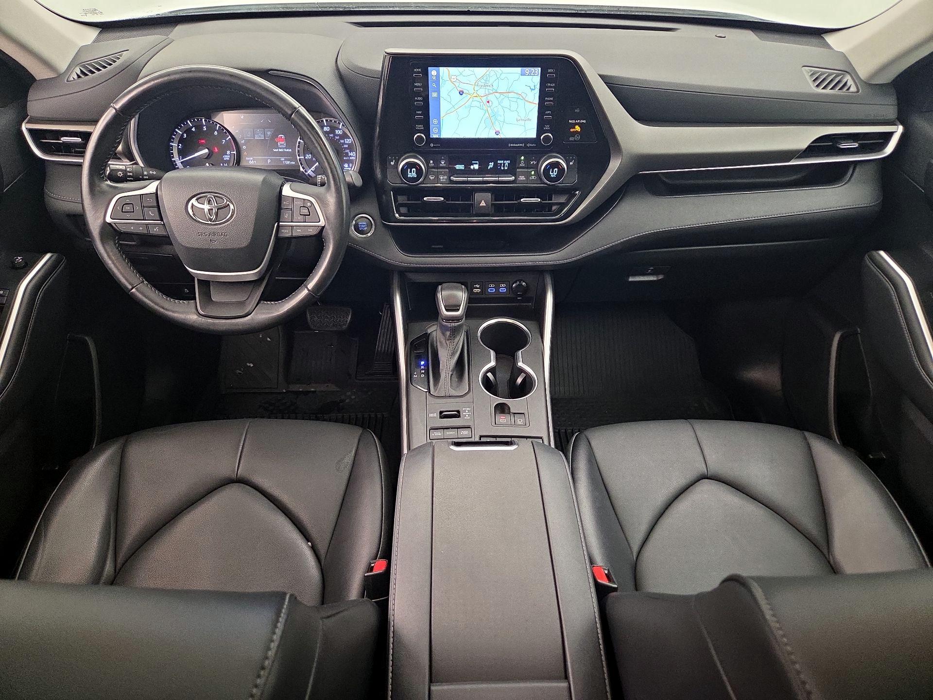 Thumbnail: 2022 Toyota Highlander - 9