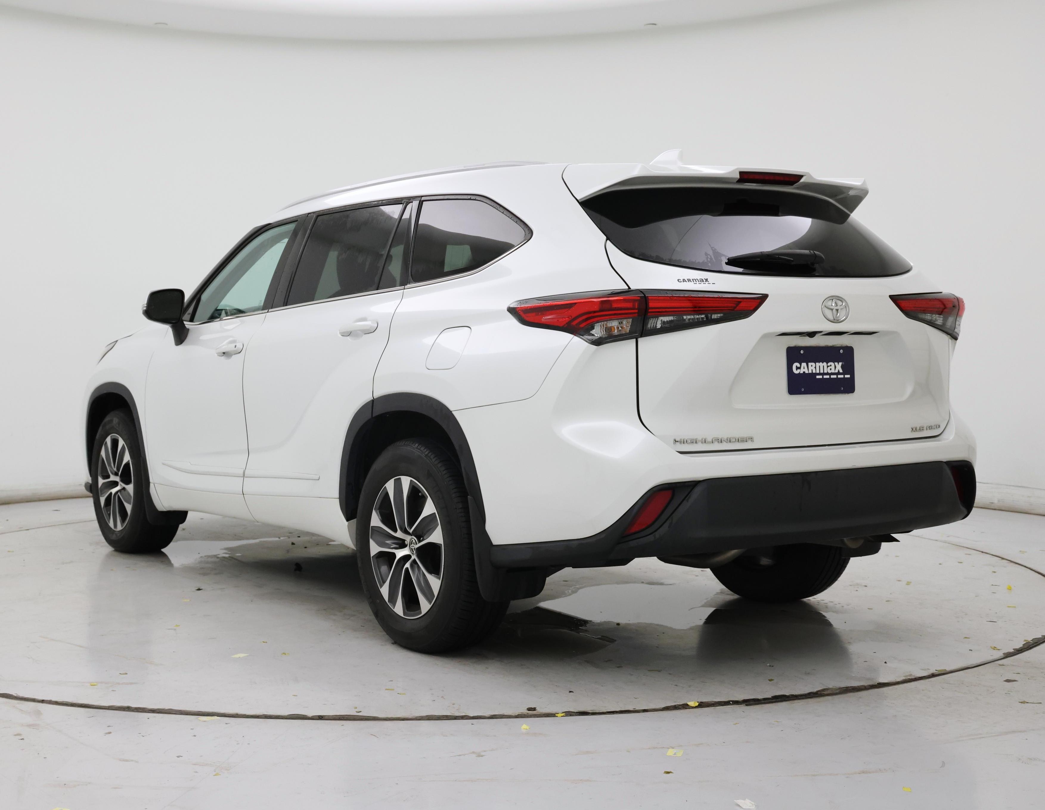Thumbnail: 2022 Toyota Highlander - 2