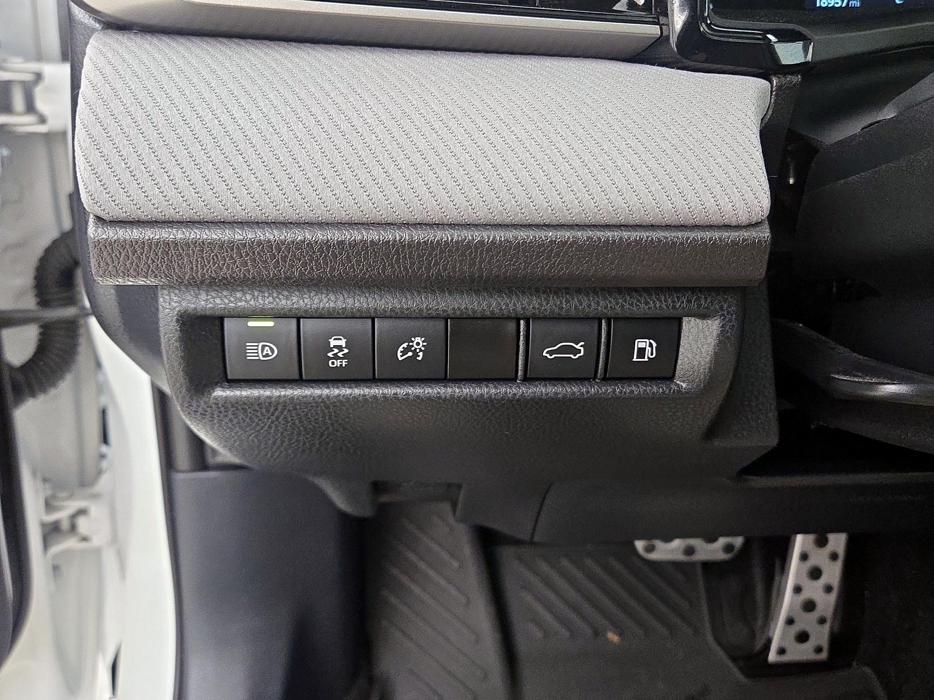 Thumbnail: 2025 Toyota Camry - 13