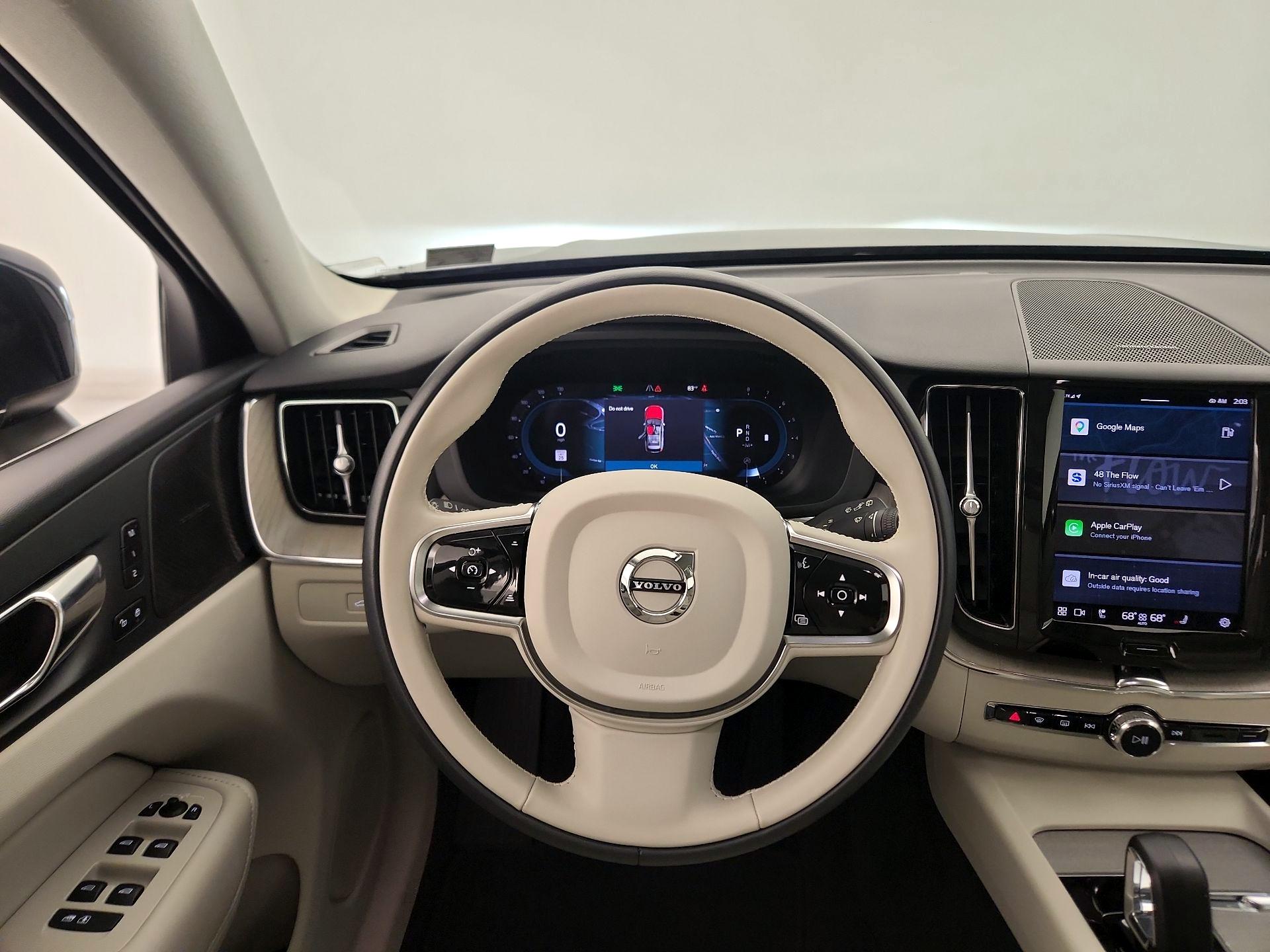 Thumbnail: 2023 Volvo XC60 - 10