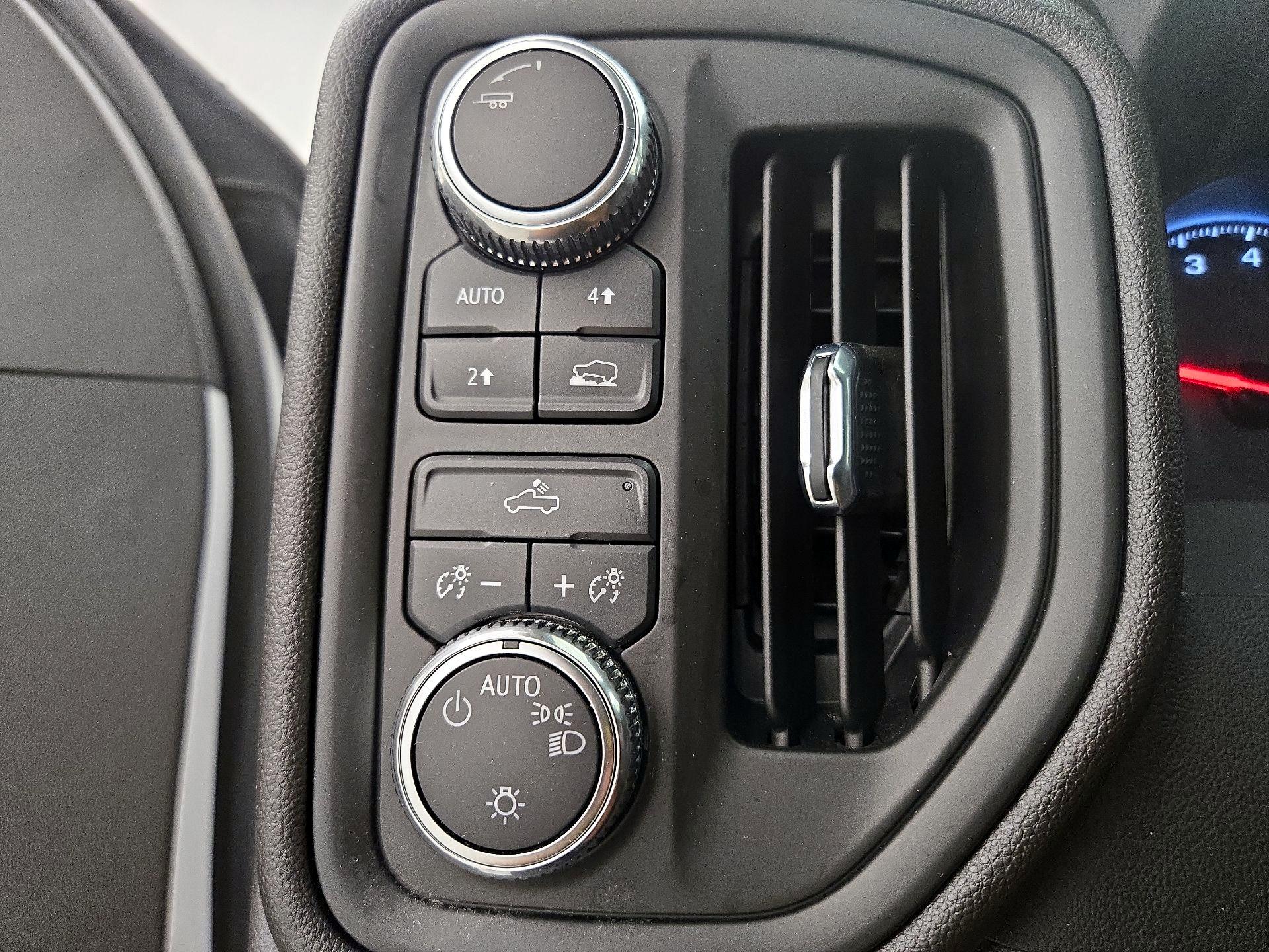 Thumbnail: 2023 GMC Sierra 1500 - 13