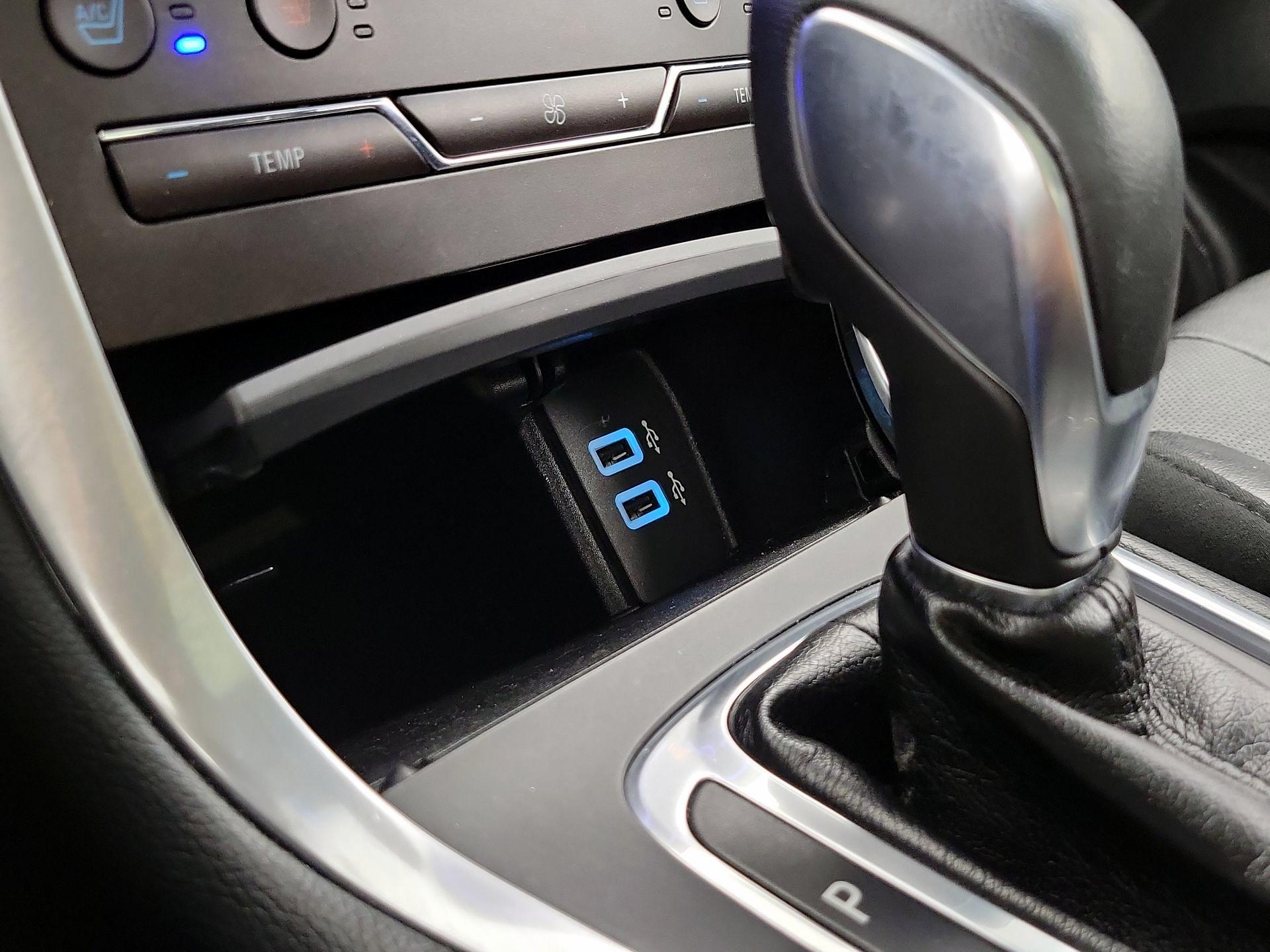 Thumbnail: 2018 Ford Edge - 19