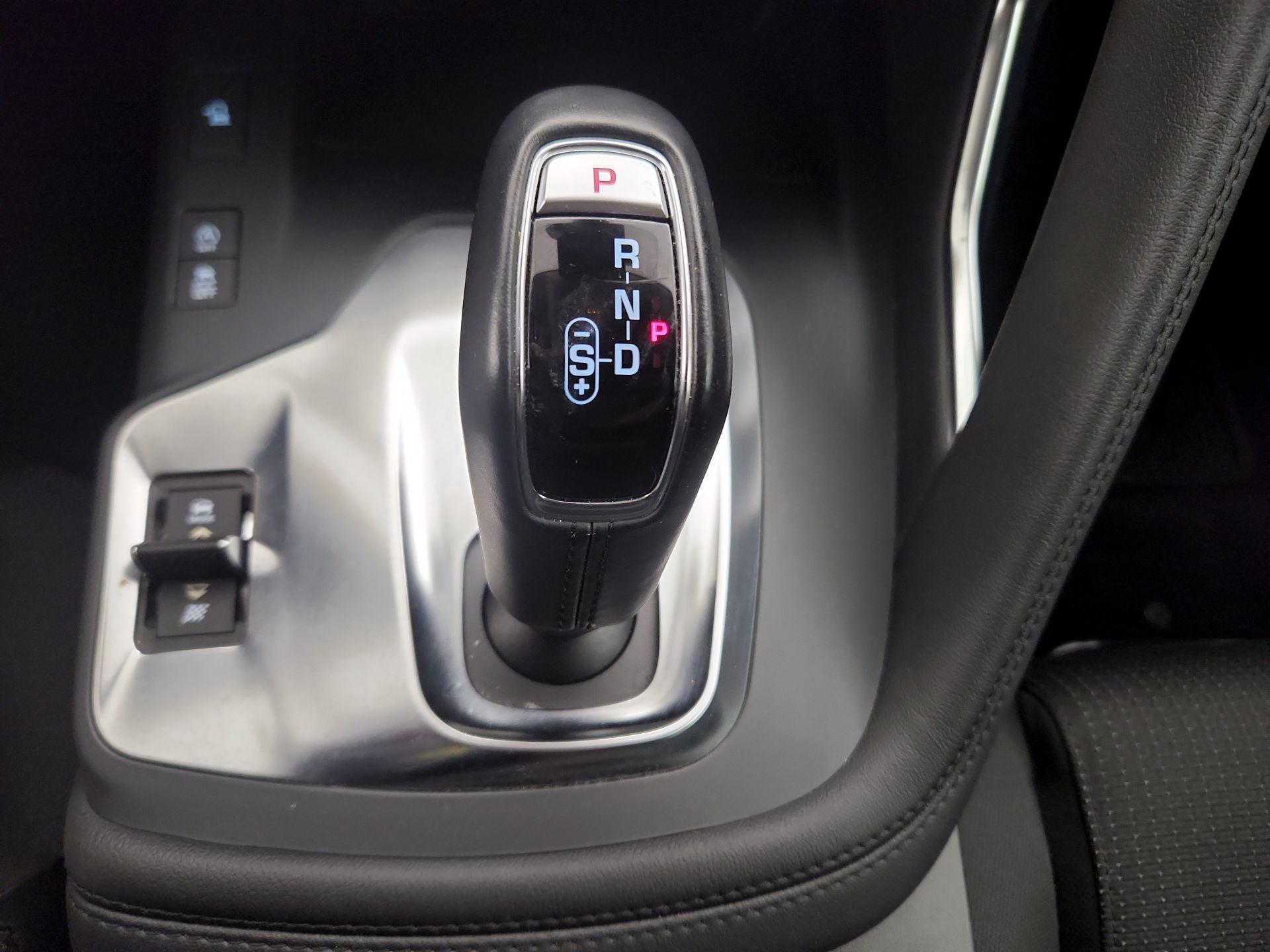Thumbnail: 2018 Jaguar E-Pace - 17