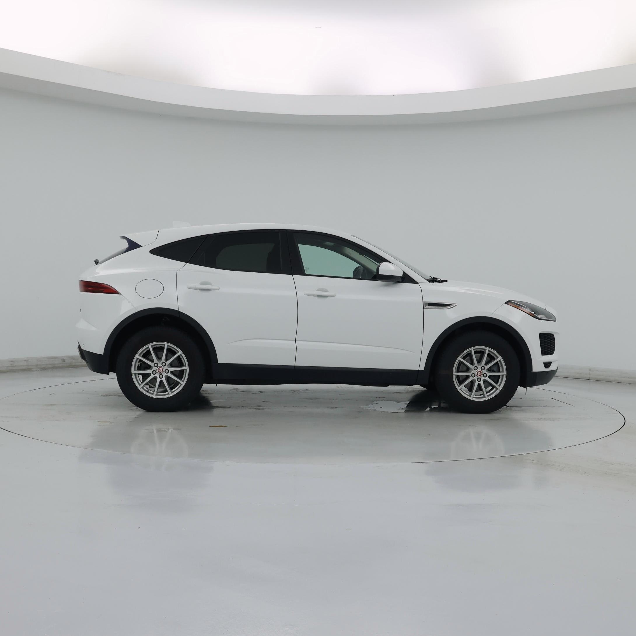 Thumbnail: 2018 Jaguar E-Pace - 7