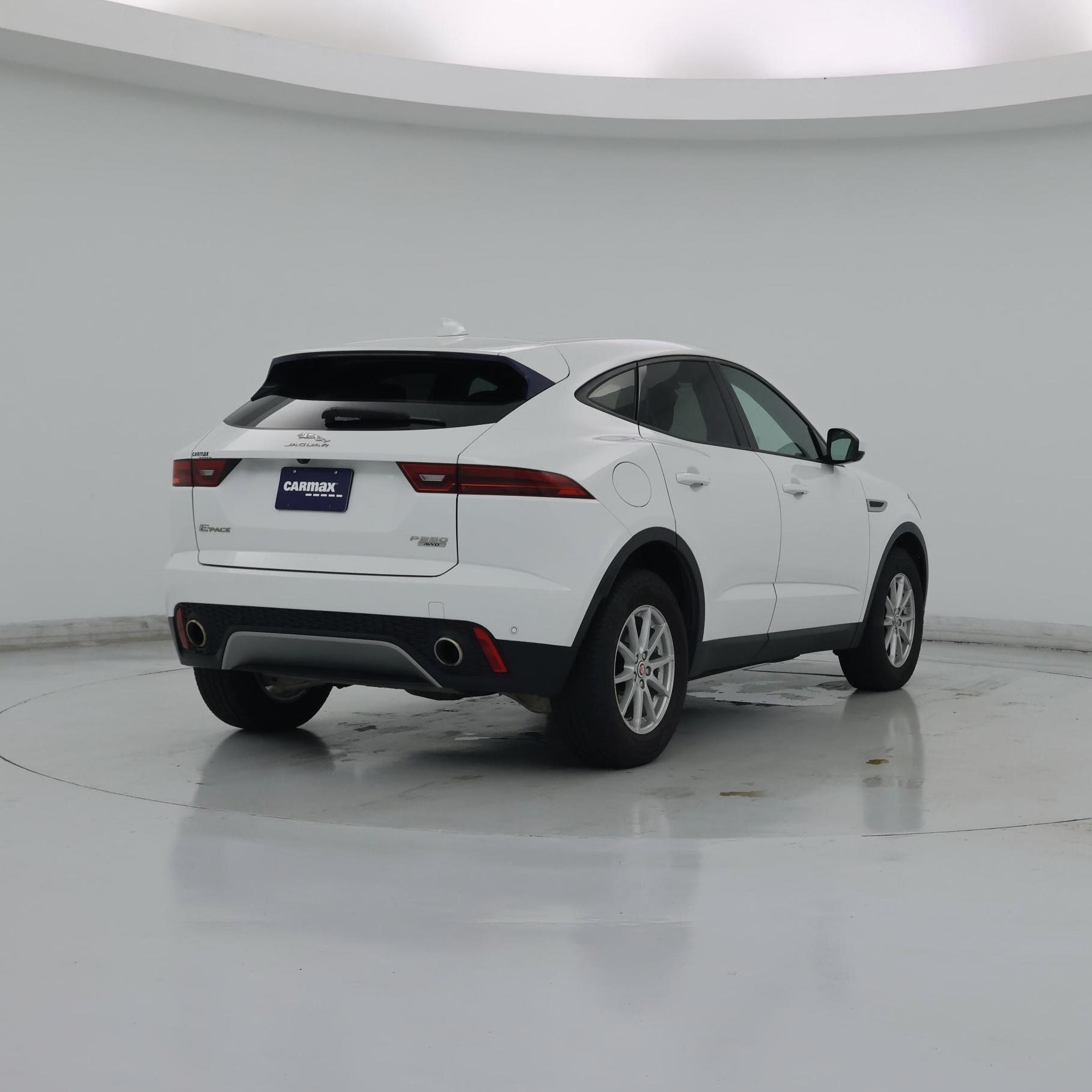 Thumbnail: 2018 Jaguar E-Pace - 8