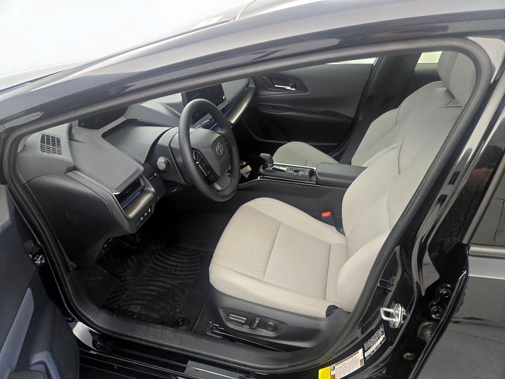 Thumbnail: 2024 Toyota Prius - 9