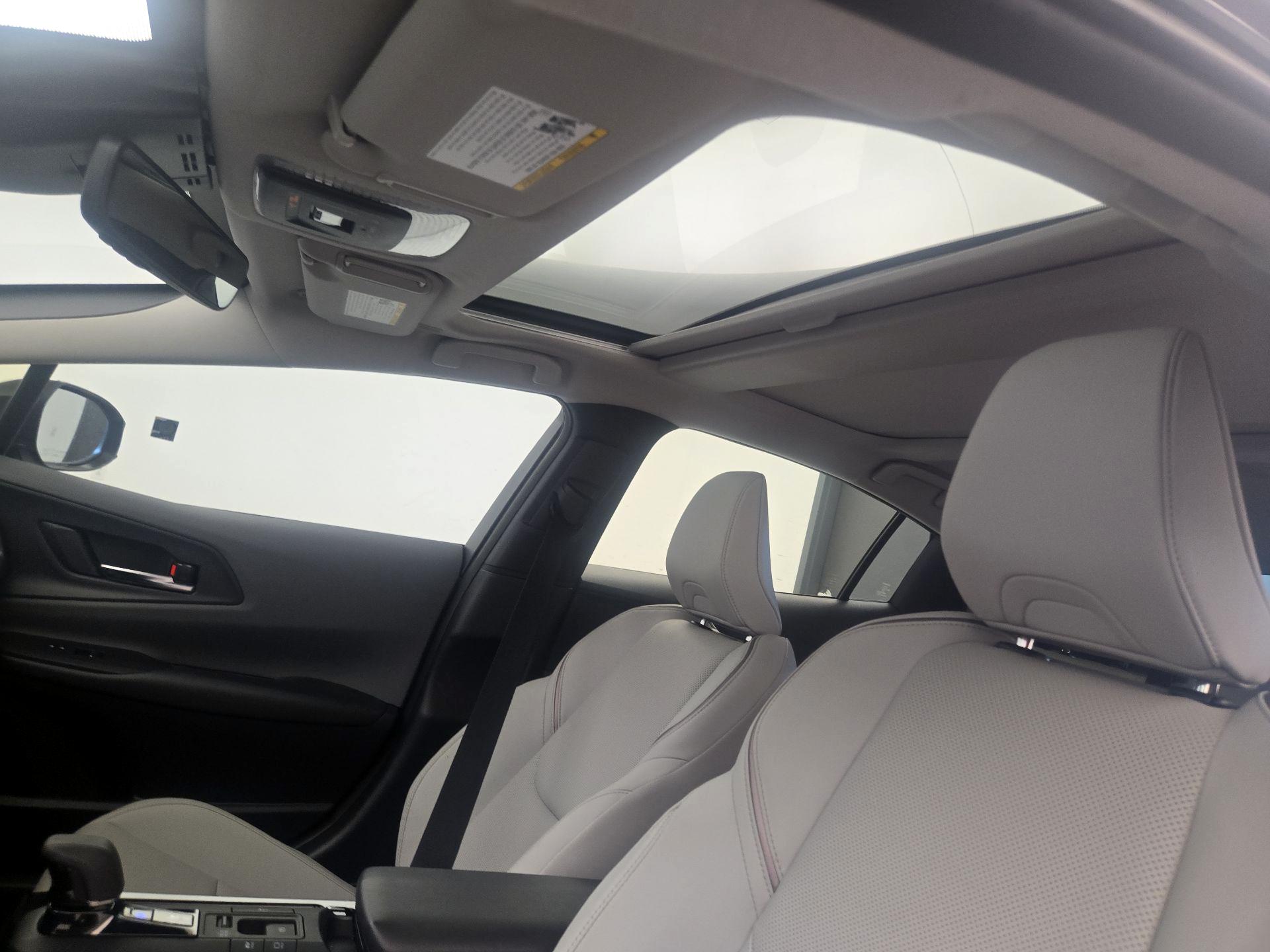 Thumbnail: 2024 Toyota Prius - 17