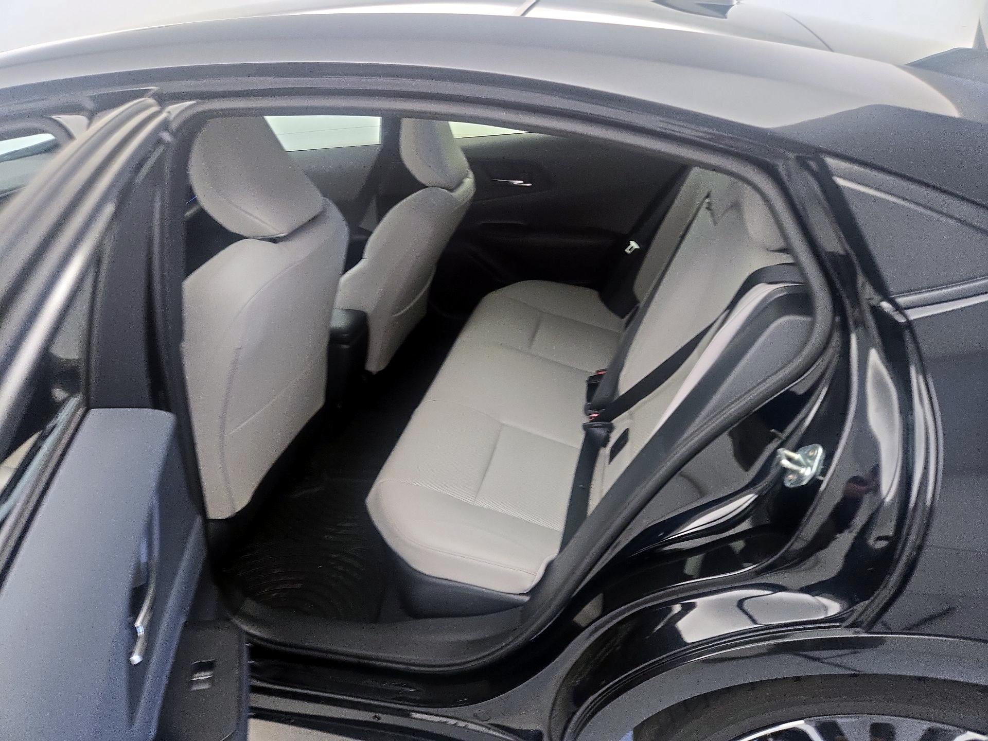 Thumbnail: 2024 Toyota Prius - 18