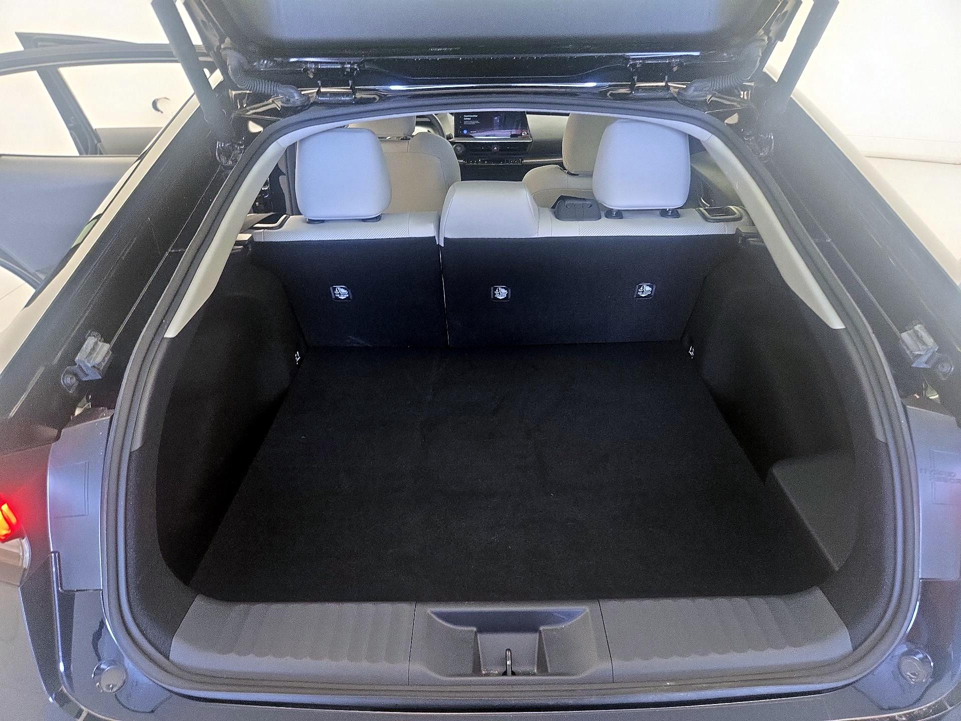 Thumbnail: 2024 Toyota Prius - 19