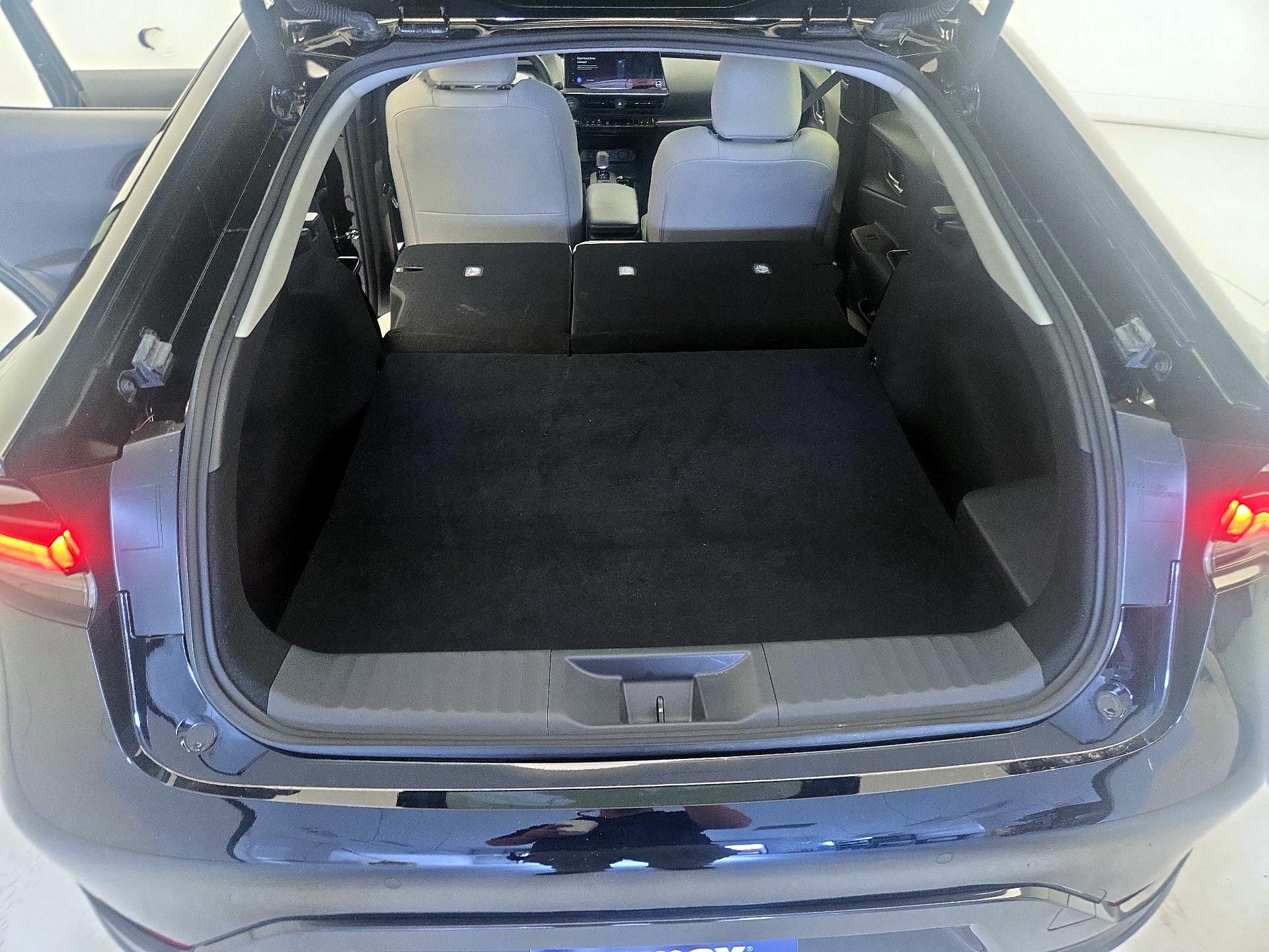 Thumbnail: 2024 Toyota Prius - 20